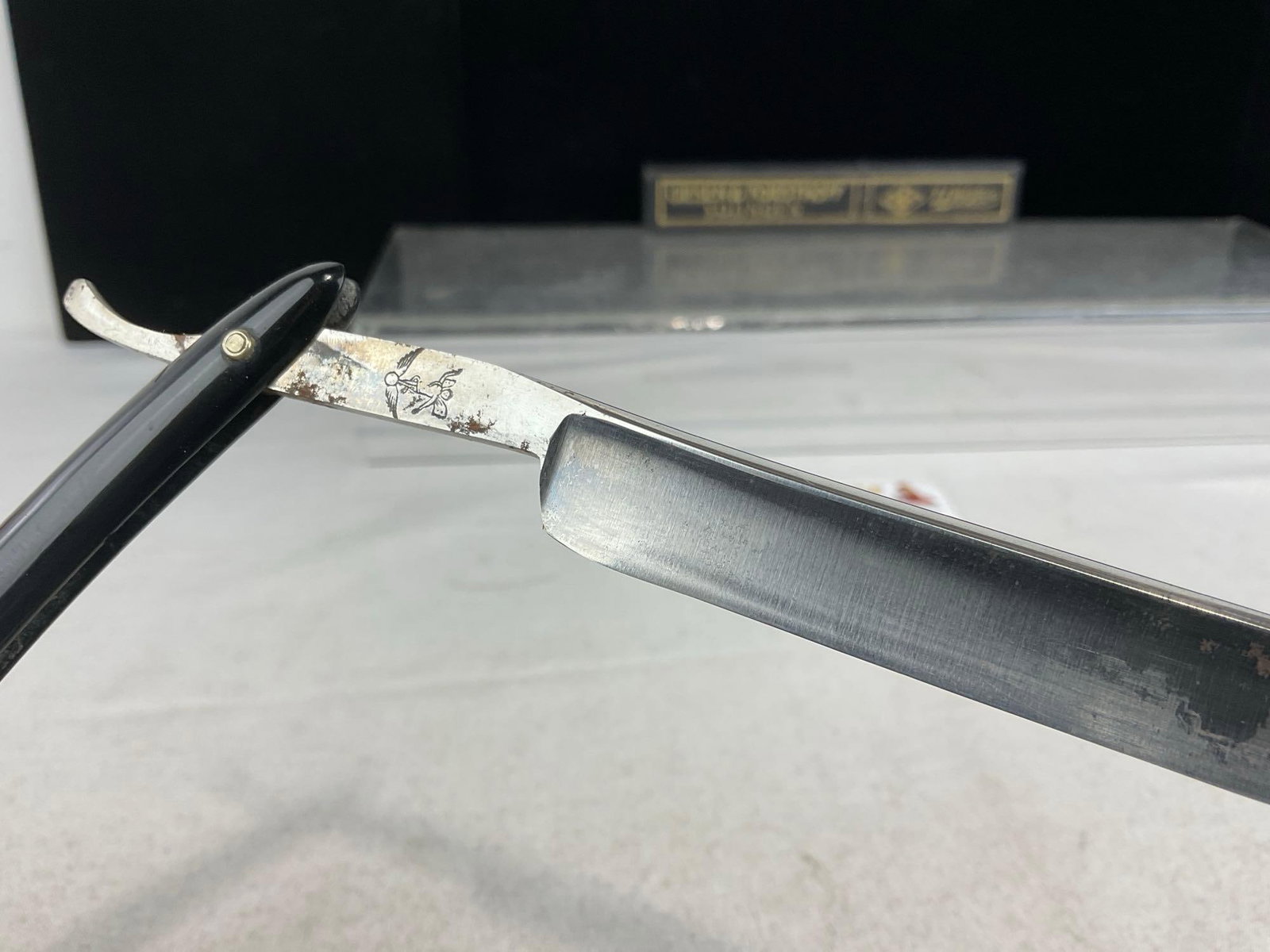 Pair of antique Straight Razors, W.Treu & Simmons Hardware Co German, w/cases - 7