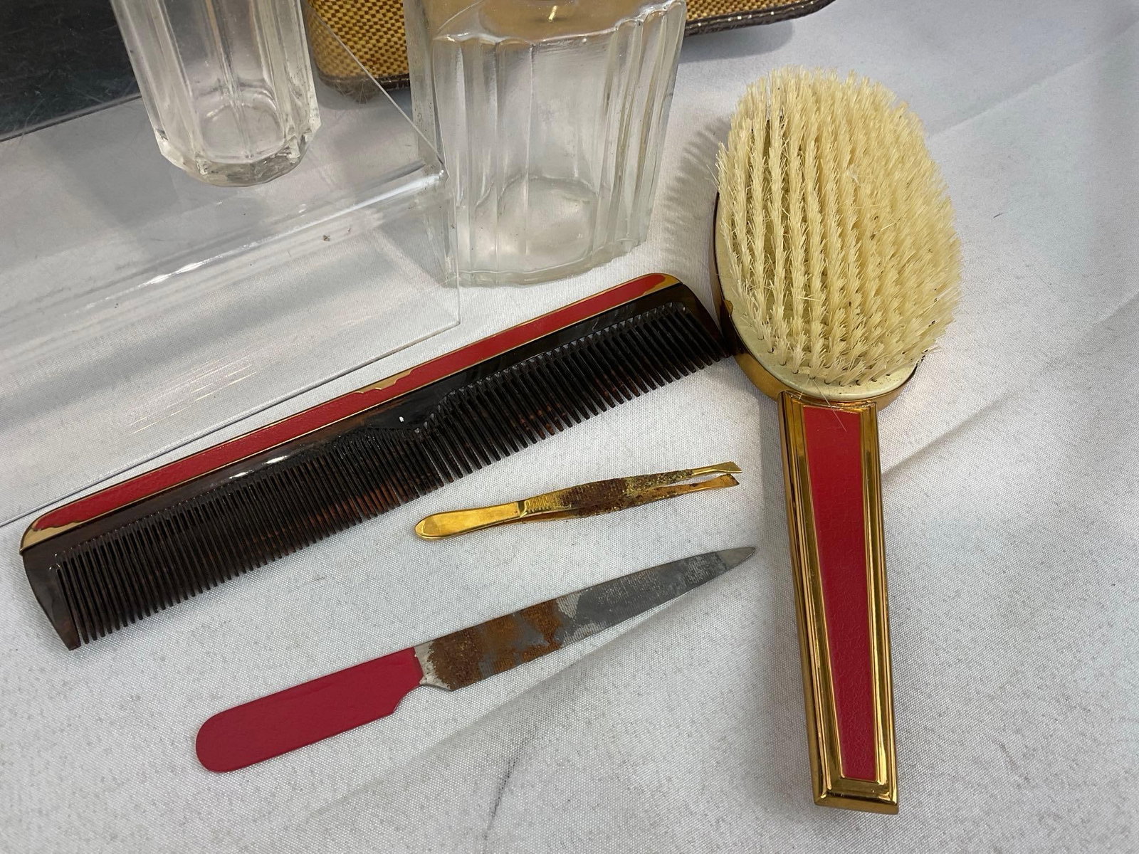 Mexican Hand Tooled Genuine Leather Flores Bags, & Art Deco Travel Vanity Set, Comb, Mirror & more - 9