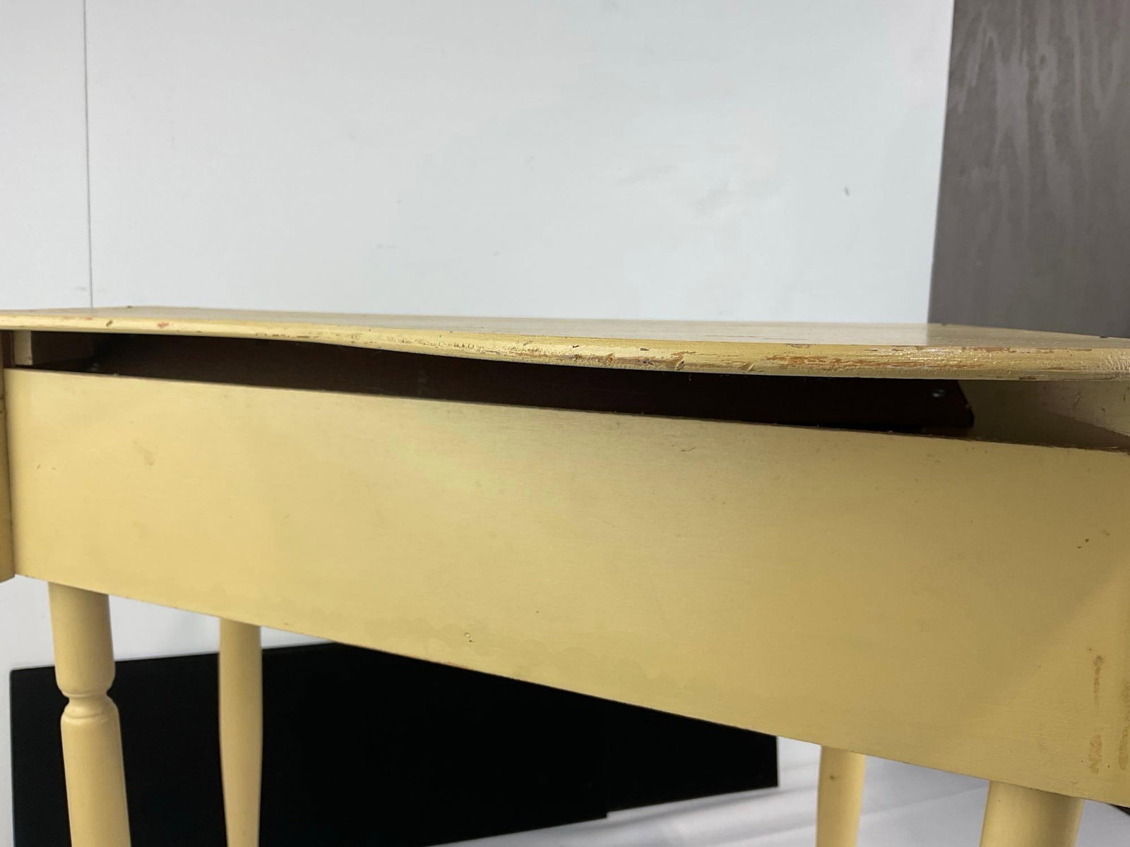 Vintage Schoenhut Wooden Childs Toy Piano, 30 key, thin legs, painted white - 5