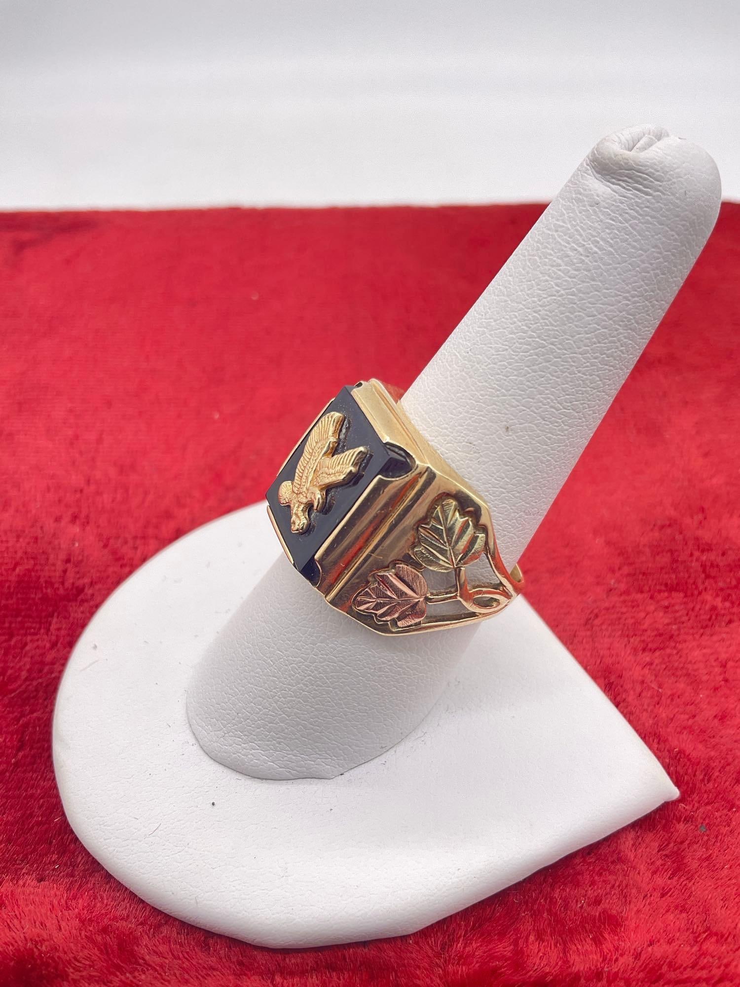 Men's 10 K gold ring w/ leaf & eagle design on onyx 7.09 g SZ 9 - 3