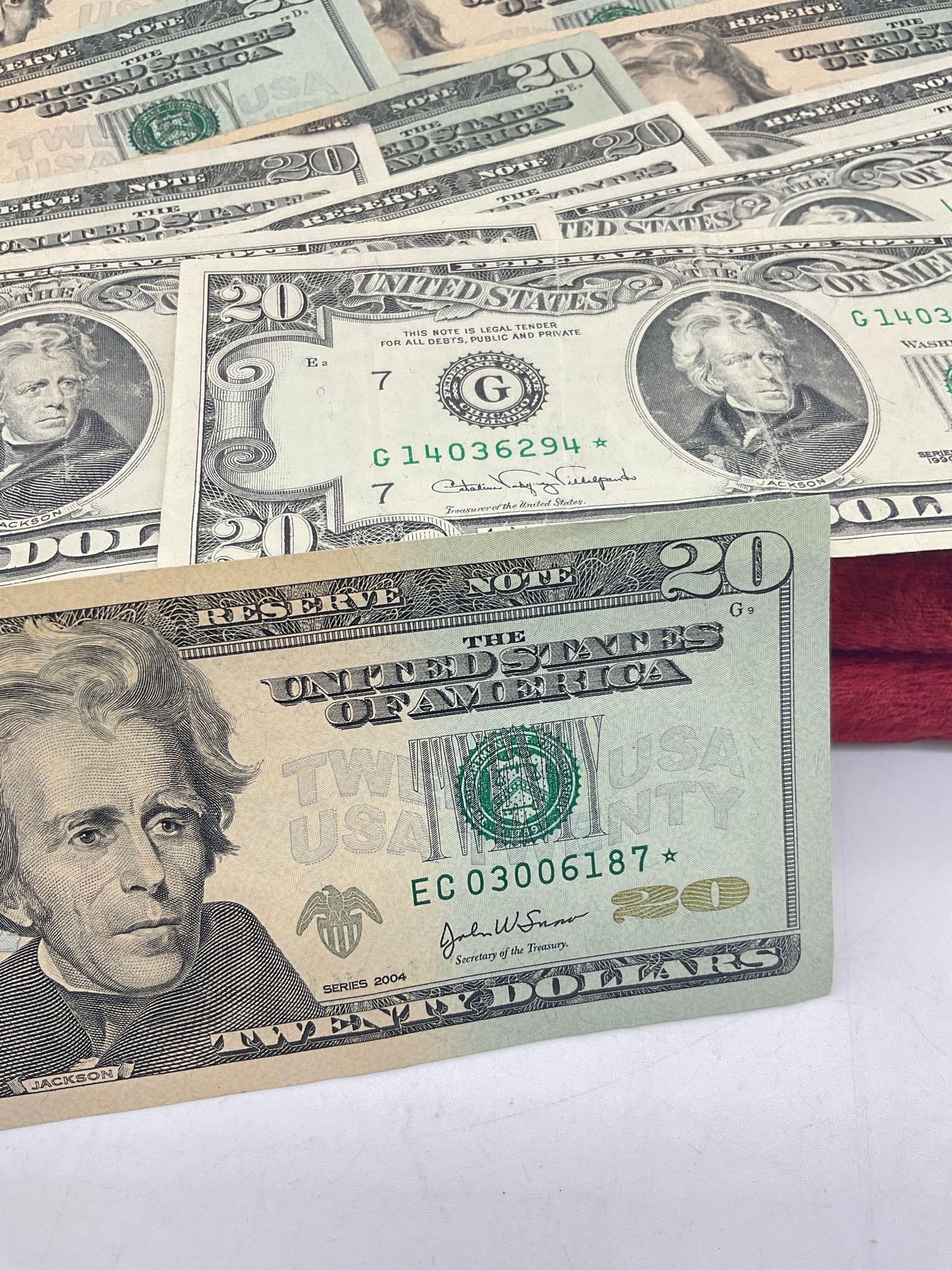 15 x Us Star * note 20 dollar bills 2 x 1990, 1x 1993, 1x 1996 ,2 x 1999 , 8x 2004, 1x 2006 - 3
