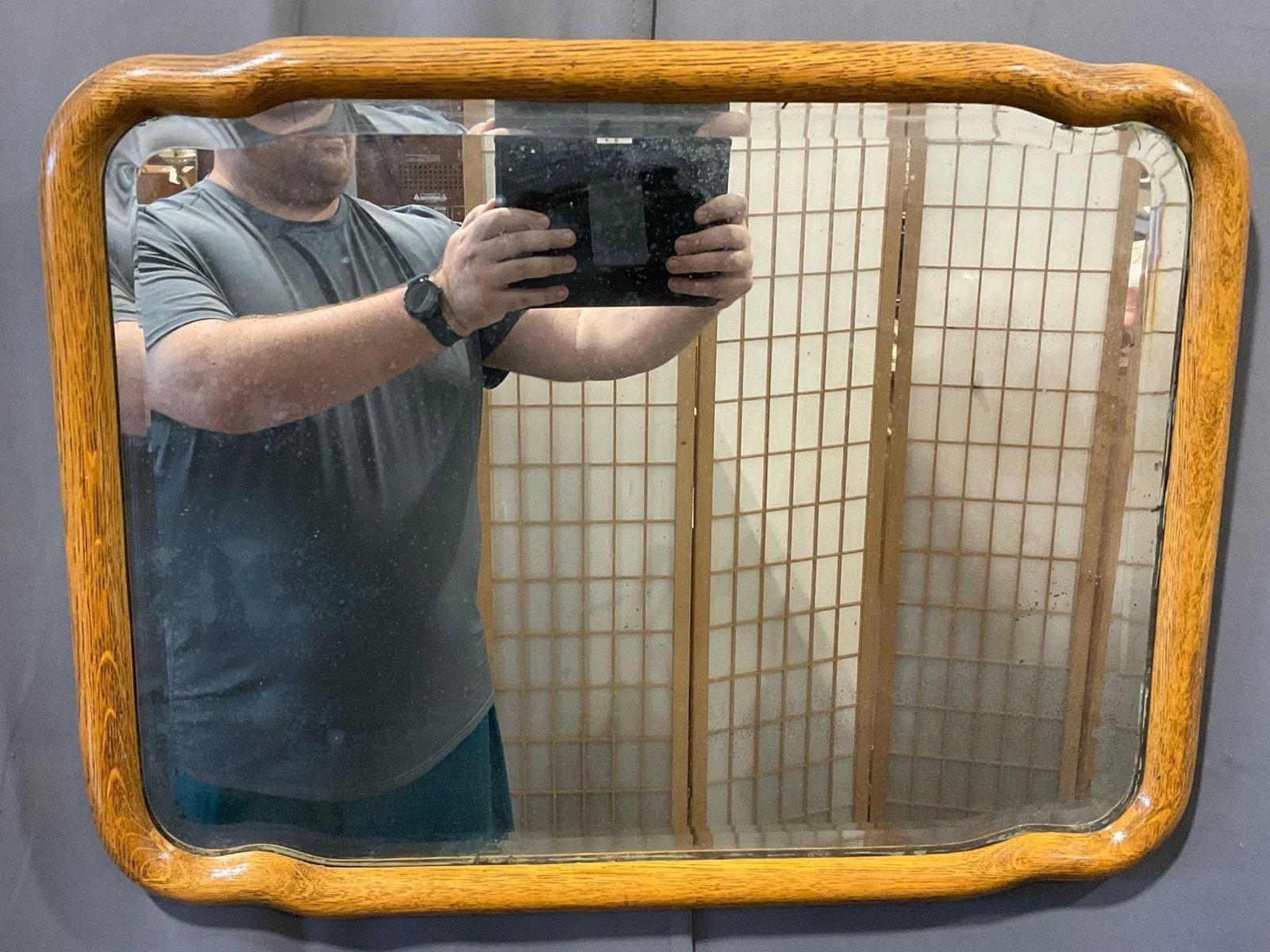 Antique Oak Framed Mirror, 21x27 inches, Rectangular, w/curved corners: Appears to be in good shape. The piece measures approx 21h x 27w x 4d inches. See pics. E-6240 *Freight Required if shipped, Buyer Arranged/Responsibility*