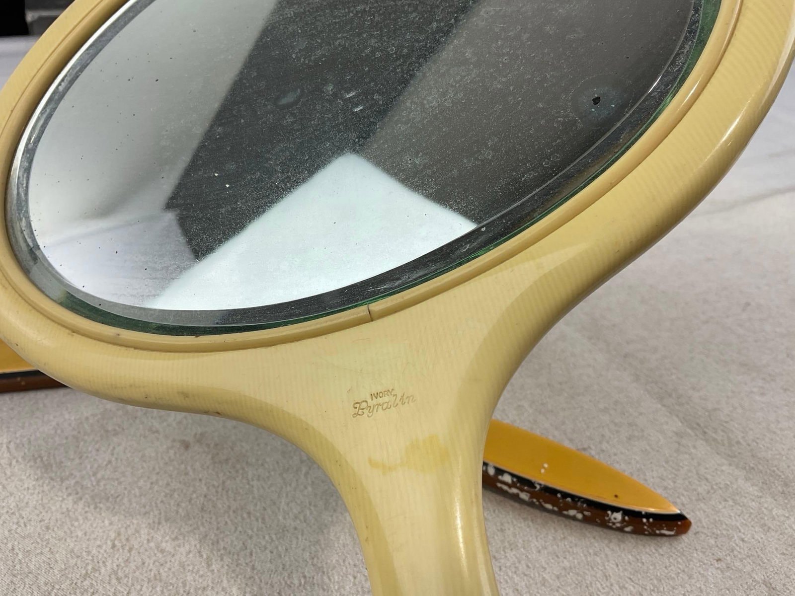 5 Vintage Hand Vanity Mirrors, 4 w/Pyraline Early Plastic cases, 1 Handpainted Wood - 9
