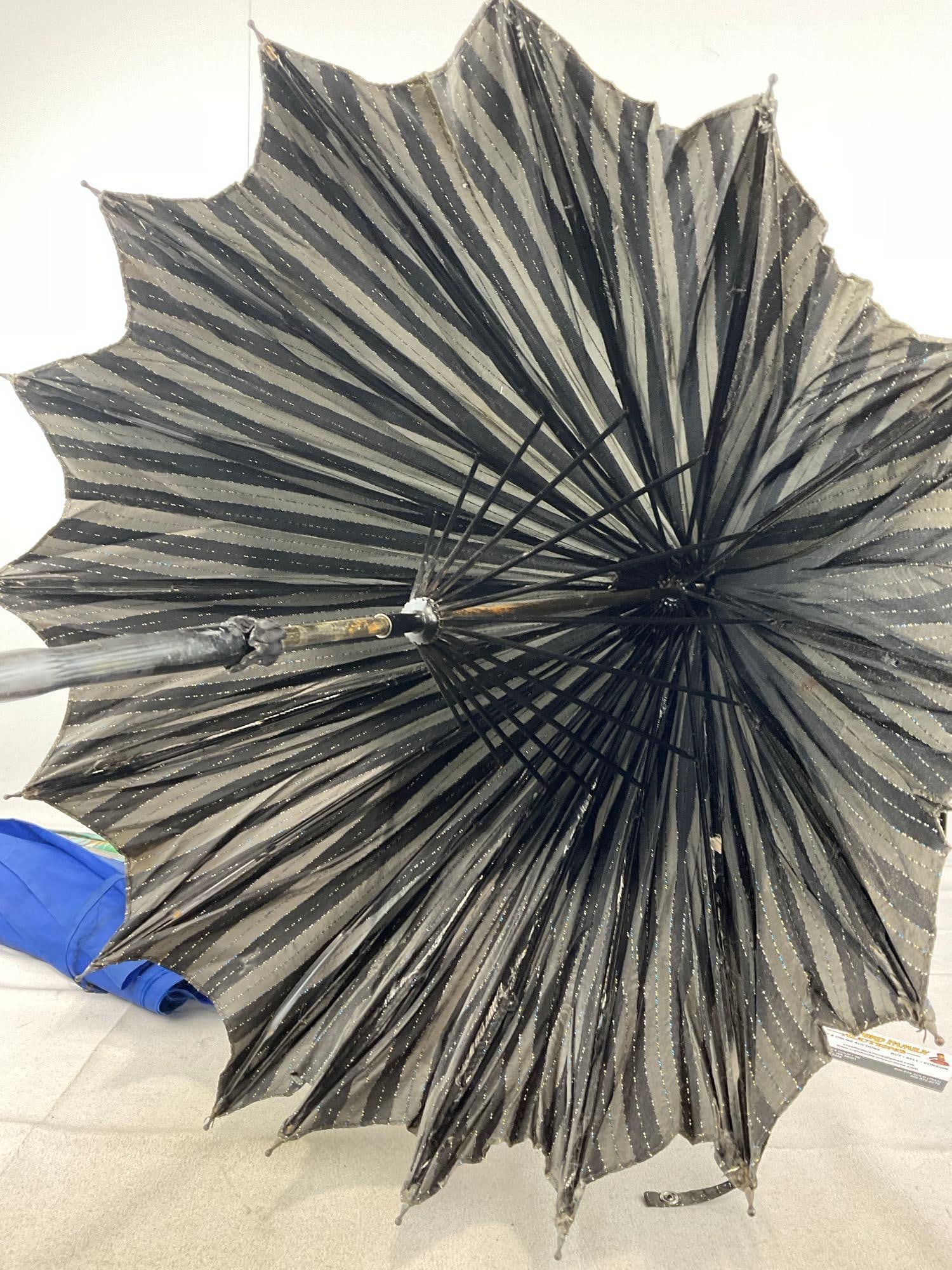 3 Vintage Umbrellas w/Lucite Handles, Blue, Retro Floral, & Black w/Metallic Blue/Silver - 4