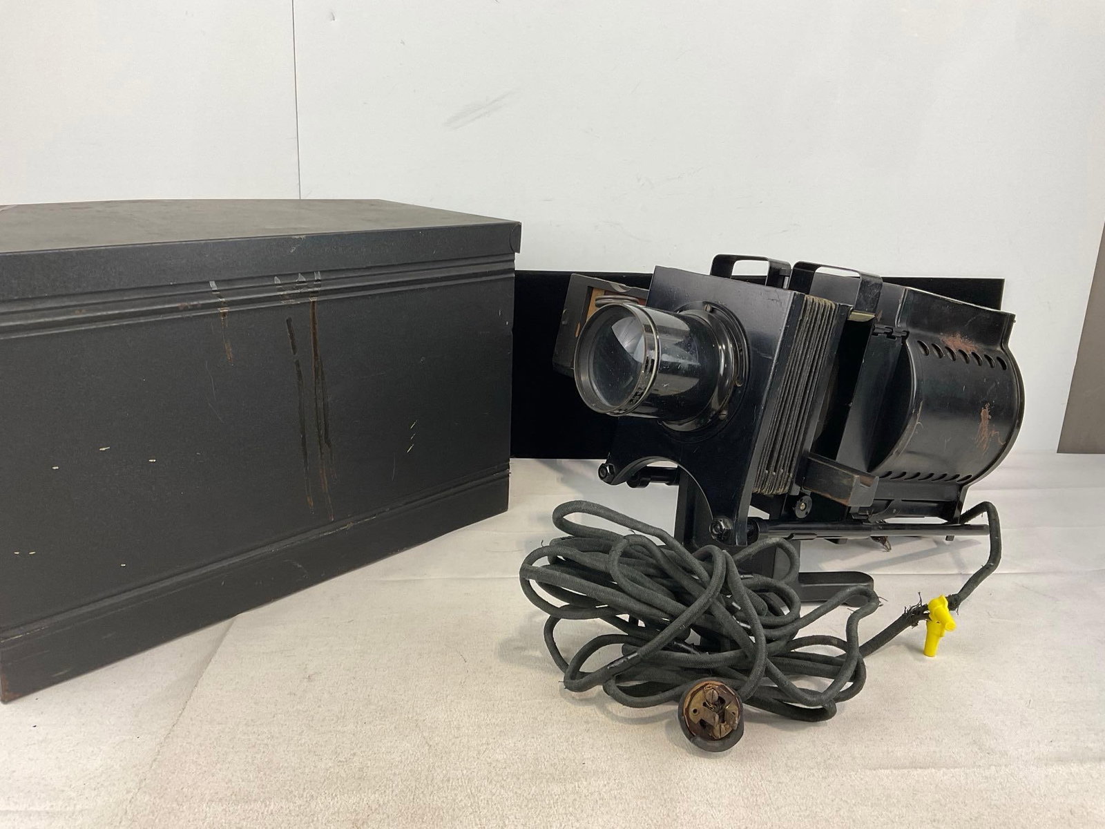 Antique Projector, Keystone View Co Bausch & Lomb Optical Co. Magic Lantern w/Case (1 of 11)