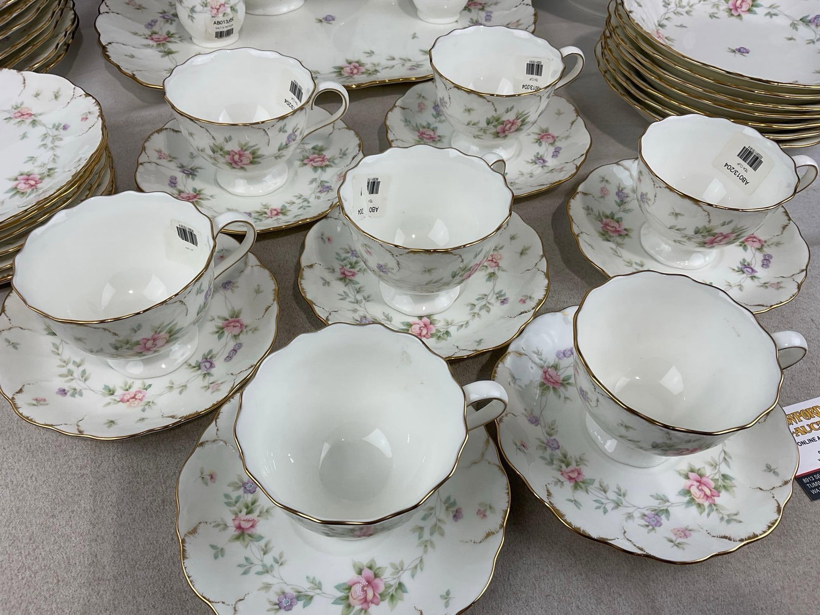 Mikasa Bone China AB013 Endearment Pattern China, 49 piece set, Floral pattern - 3