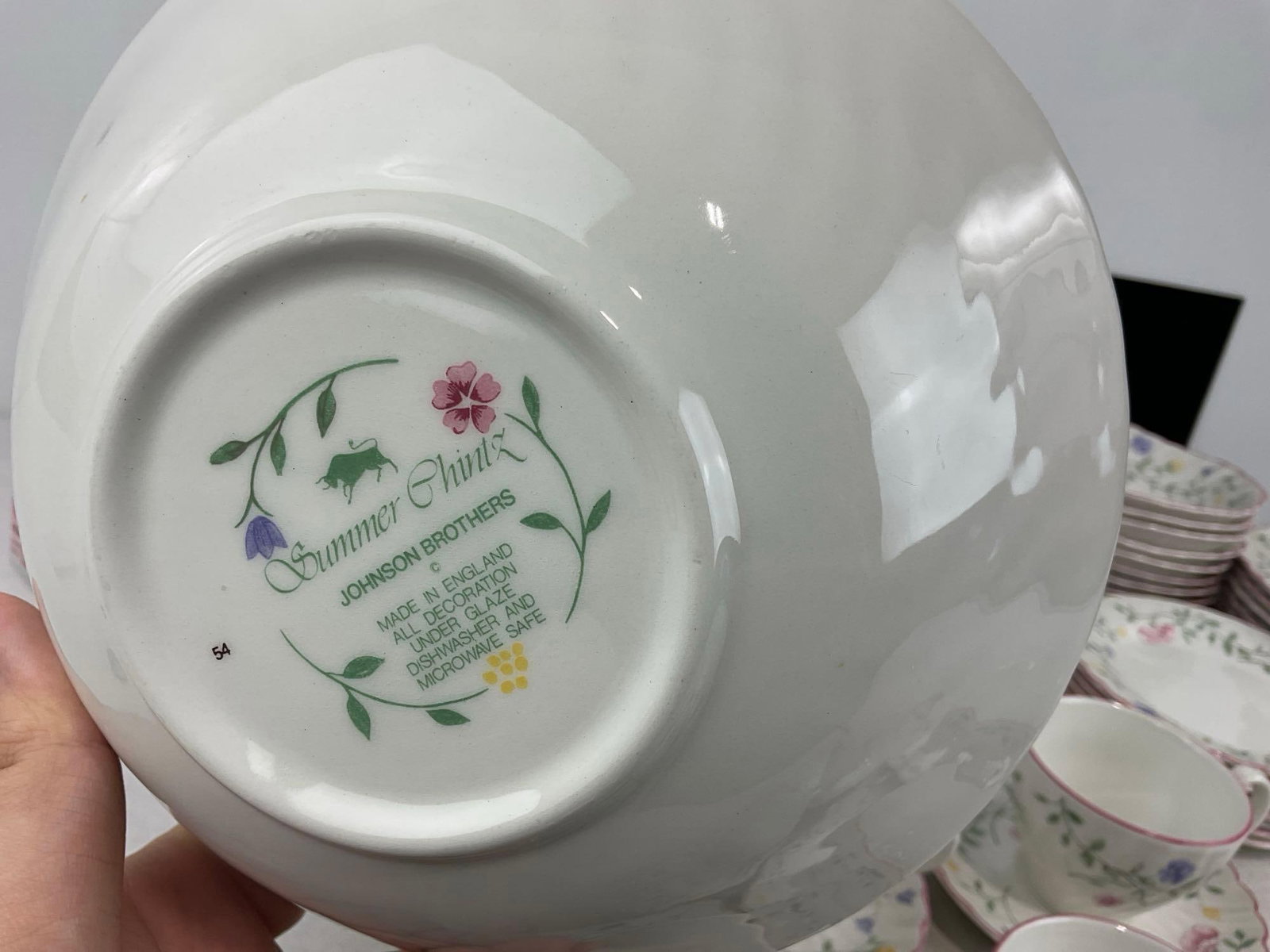Johnson Brothers Summer Chintz pattern China, 52 pieces, floral pattern - 5