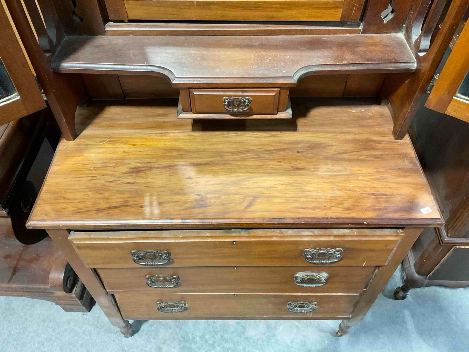 Antique C-1900 Edwardian Satin Walnut Wood Vanity Dresser w/ Fold Open Triple Mirror. See pics. - 5