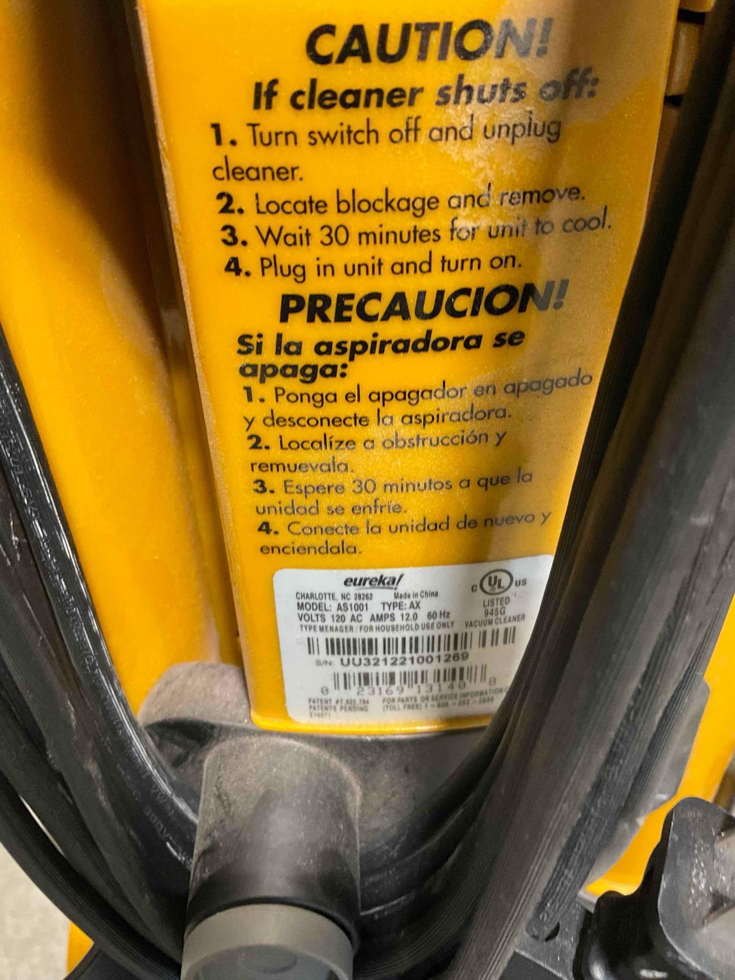 Eureka Airspeed Gold Bagless Vacuum Cleaner Model AS1001. Tested, Works. As Is Condition - 7