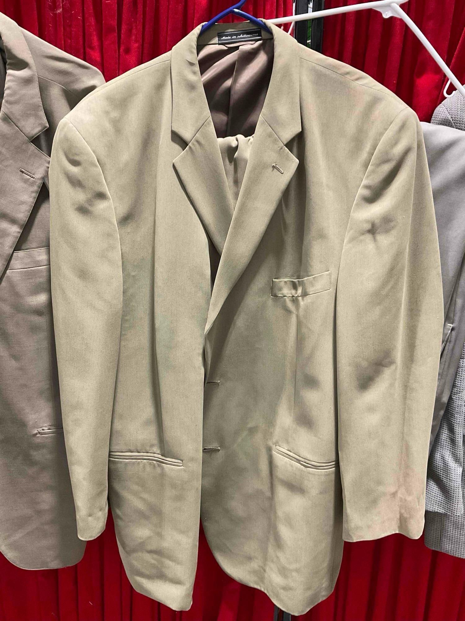 10 pcs Men's Clothing Collection, incl. Brooks Brothers Khaki Suit, North End Jacket & More! - 17