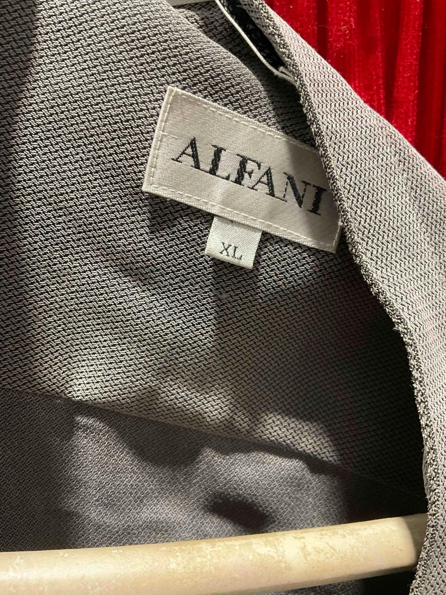 9 pcs Men's Clothing Collection, incl. Custom Wool Suits, Calvin Klein Jacket & More! See pics. - 6