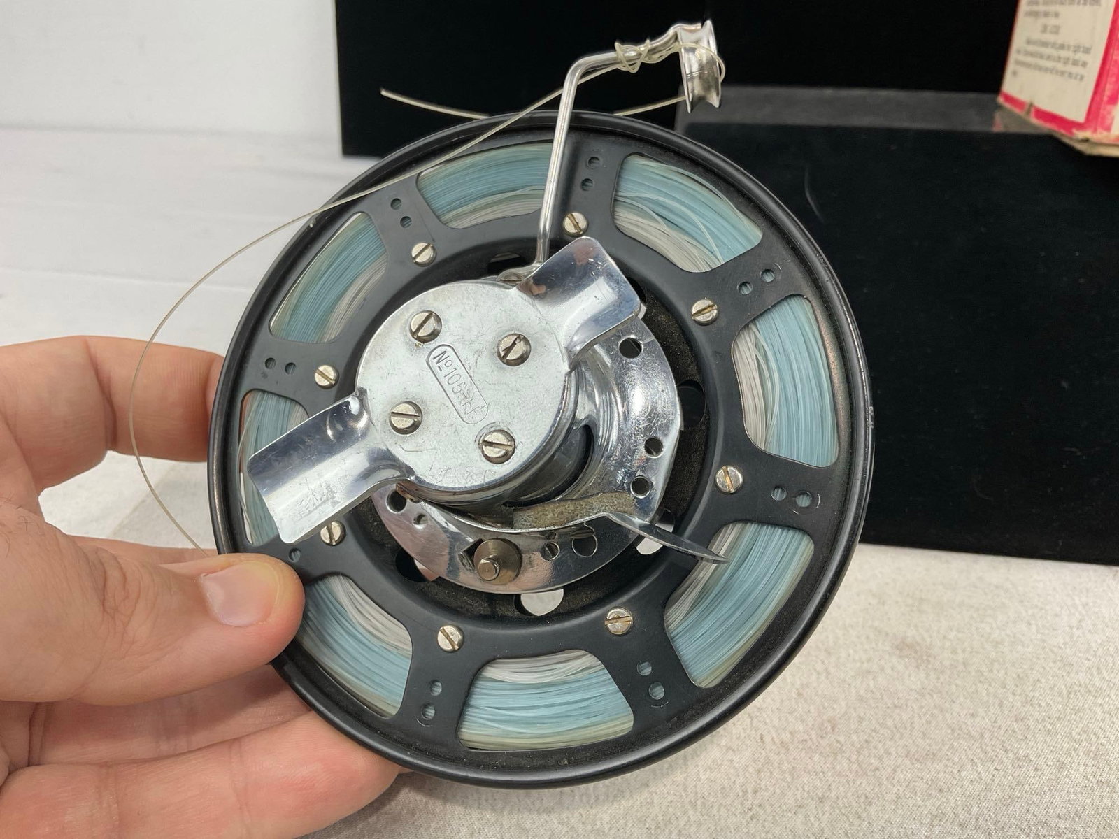 Vintage 1930s Heddon Winona Reel No.105FF, w/original box, seems to operate nicely - 4