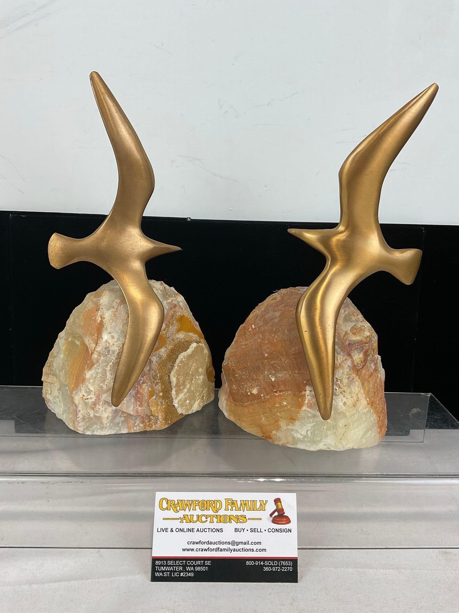 Pair of Bronze Seagull Figures on Banded Onyx Bookends, by C. Jere 1977, 11x7x6 inches: Appears to be in good shape. The piece measures approx 11h x 7w x 6d inches. See pics. E-6260