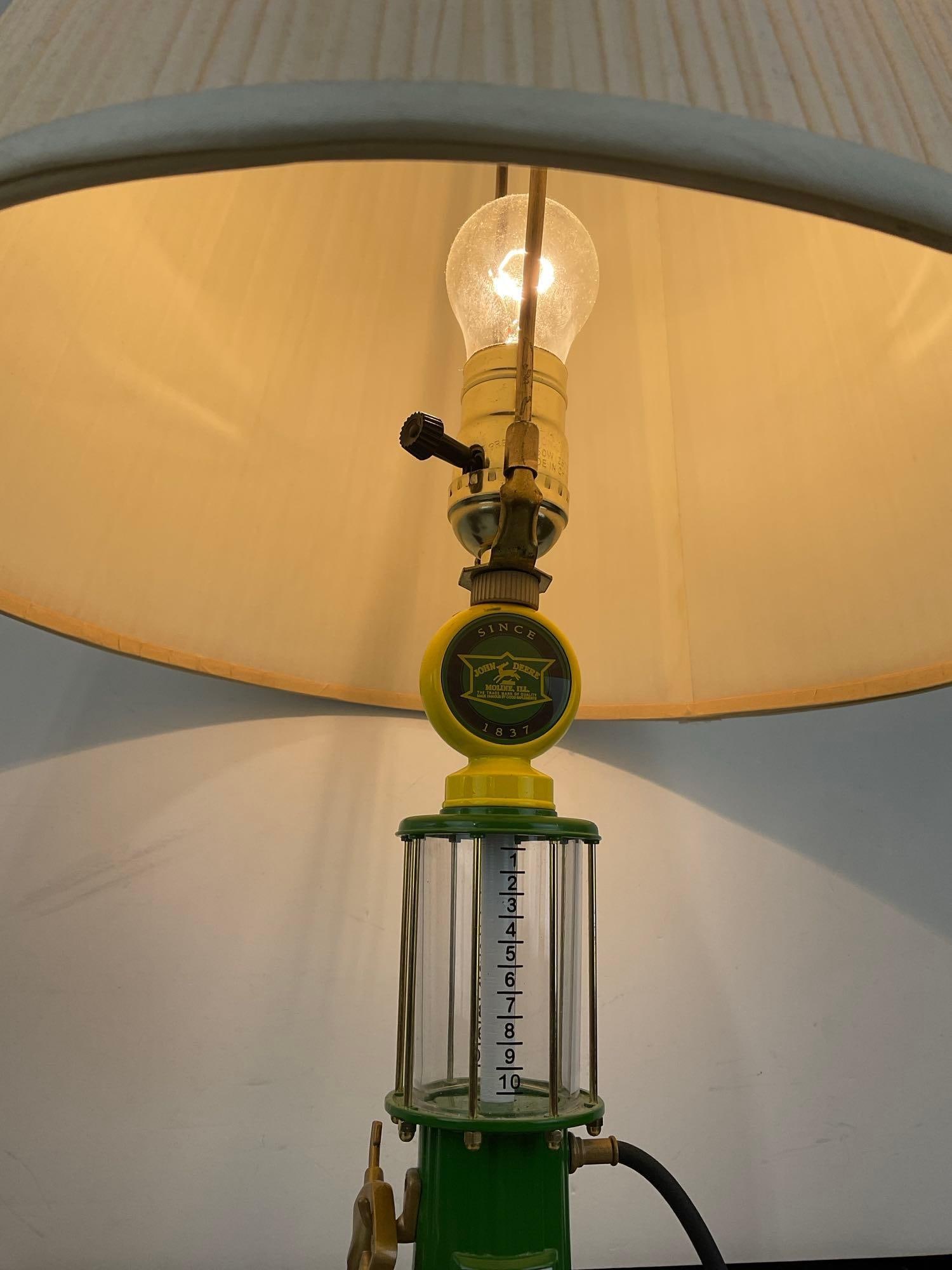 John Deere 1930s Wayne Gas Pump Scale Replica Decorative Lamp, tested & working - 3