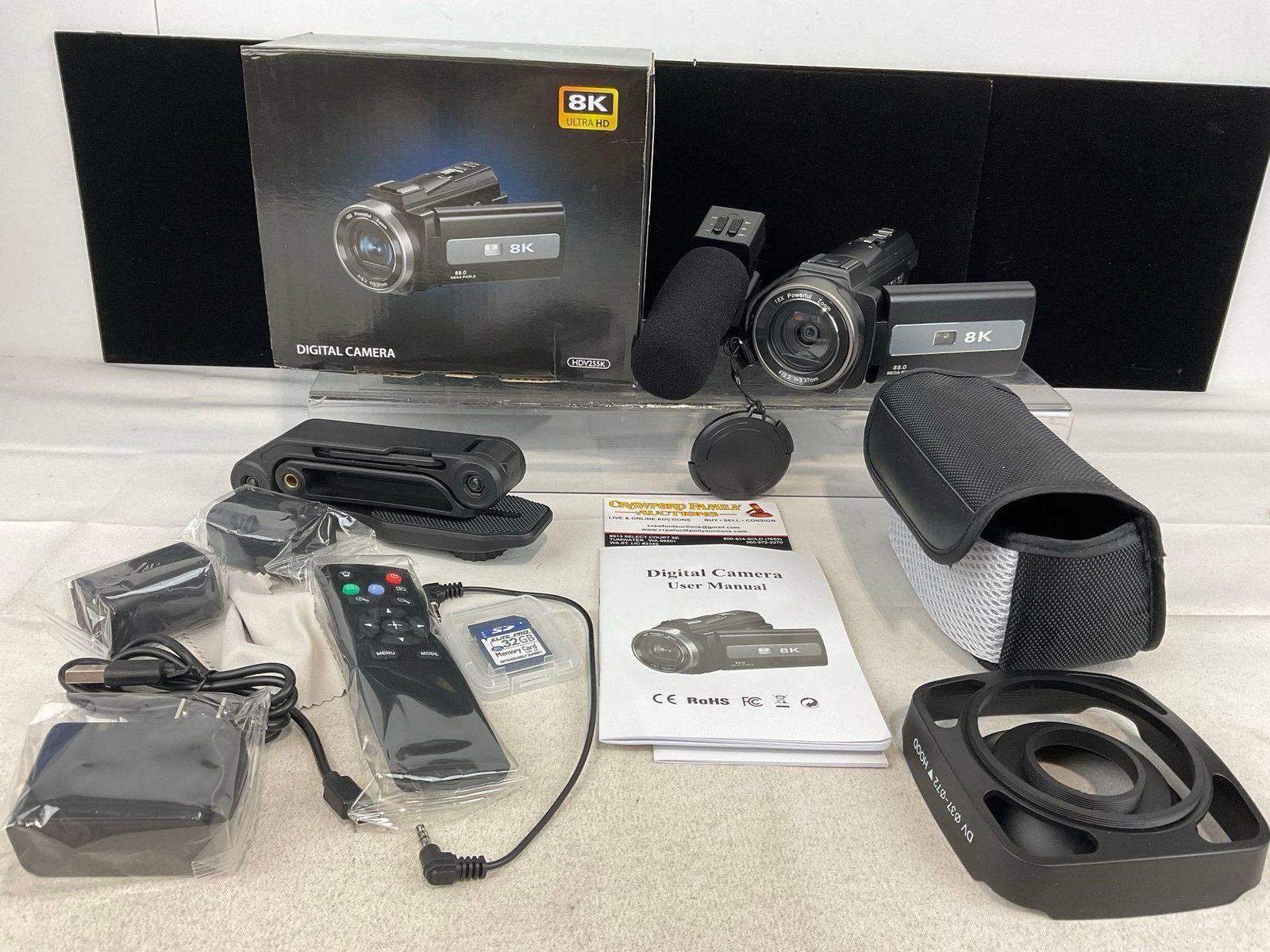 8K Digital Camera HDV255K, LNIB, w/Microphone, case, remote & handle: Appears to be in good shape. The piece measures approx 6h x 8w x 7d inches. See pics. E-5760