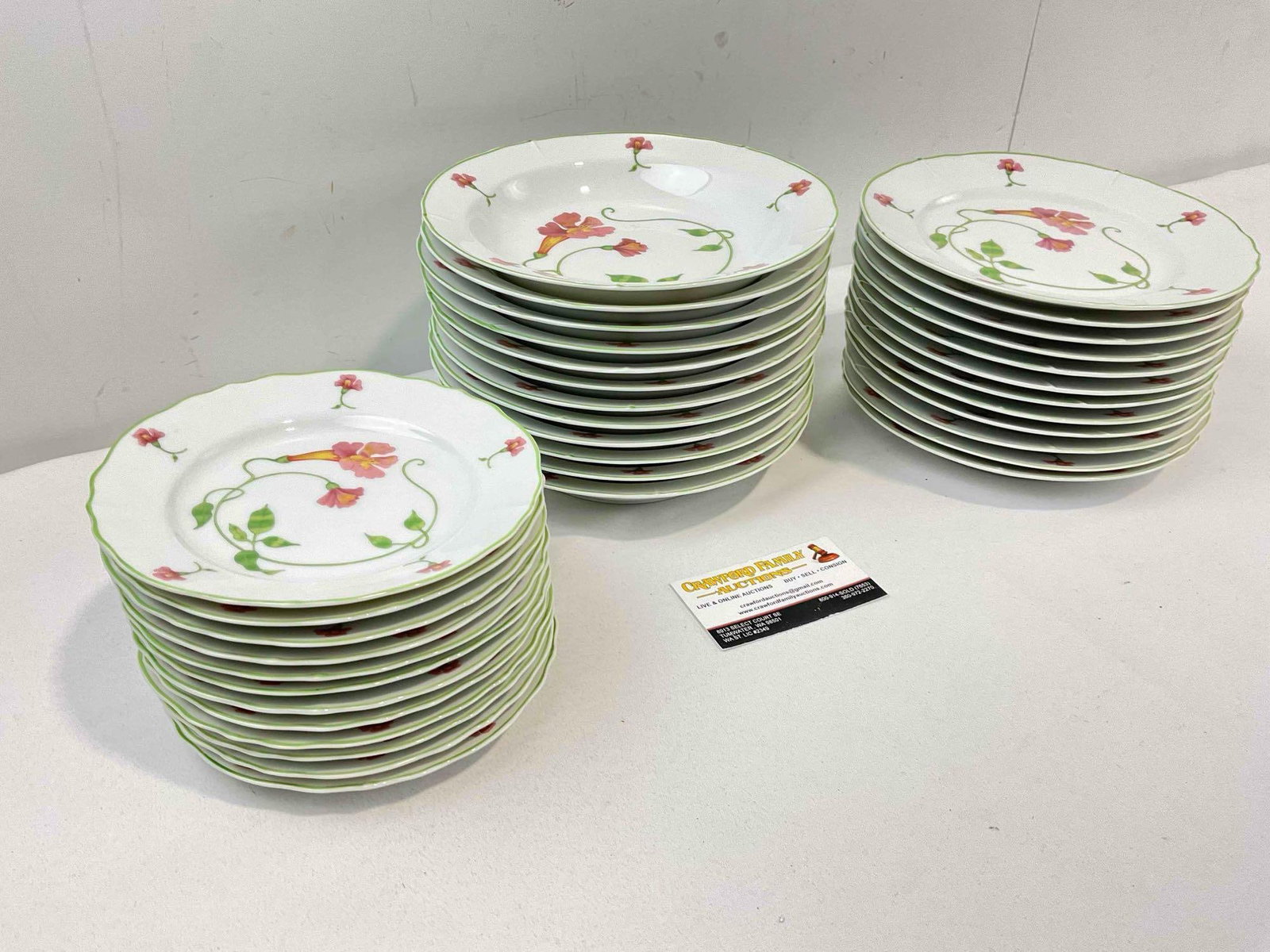 36 pcs Vintage Denby White Ceramic Assortment w/ Floral Design. Good Condition. See pics. - 3