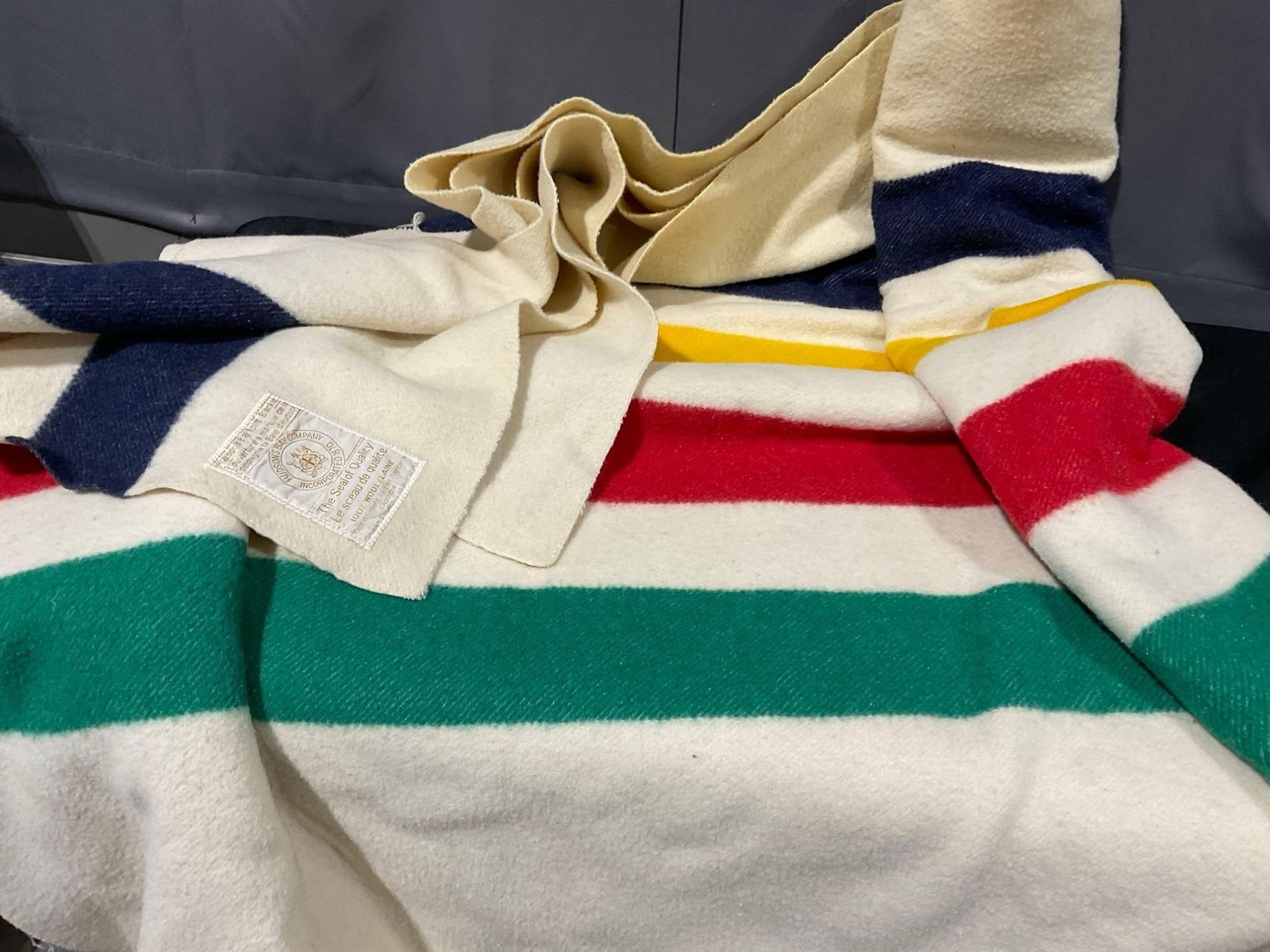 Vintage Hudsons Bay Point Blanket, 100% Wool Blanket, Multicolor Stripes, Queen Size - 3