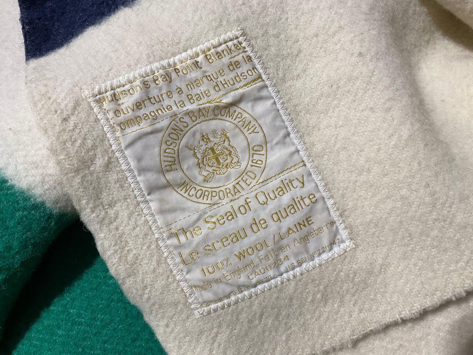 Vintage Hudsons Bay Point Blanket, 100% Wool Blanket, Multicolor Stripes, Queen Size - 4