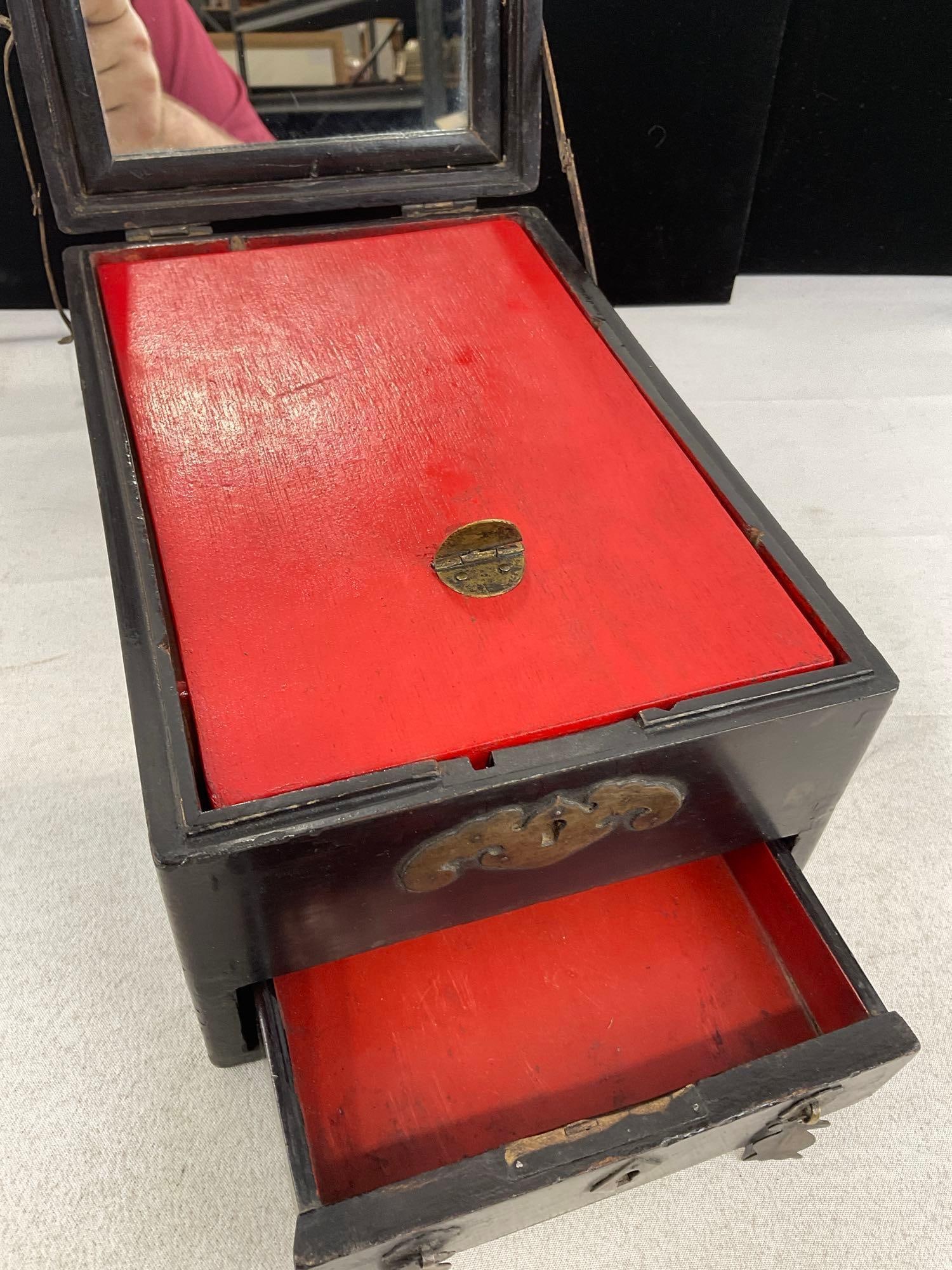 Vintage Chinese Travel Vanity & Jewelry Box, Folding Mirrors, Cosmetic organization inside, no key - 3