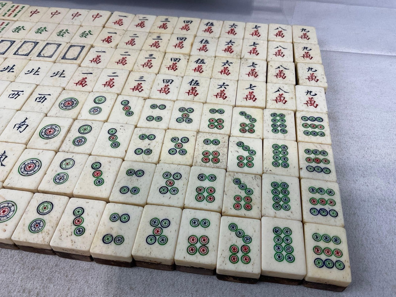 Set of Bone & Bamboo Mahjong Tiles, 136 pieces, looks complete, w/Rosewood Handmade Case - 2