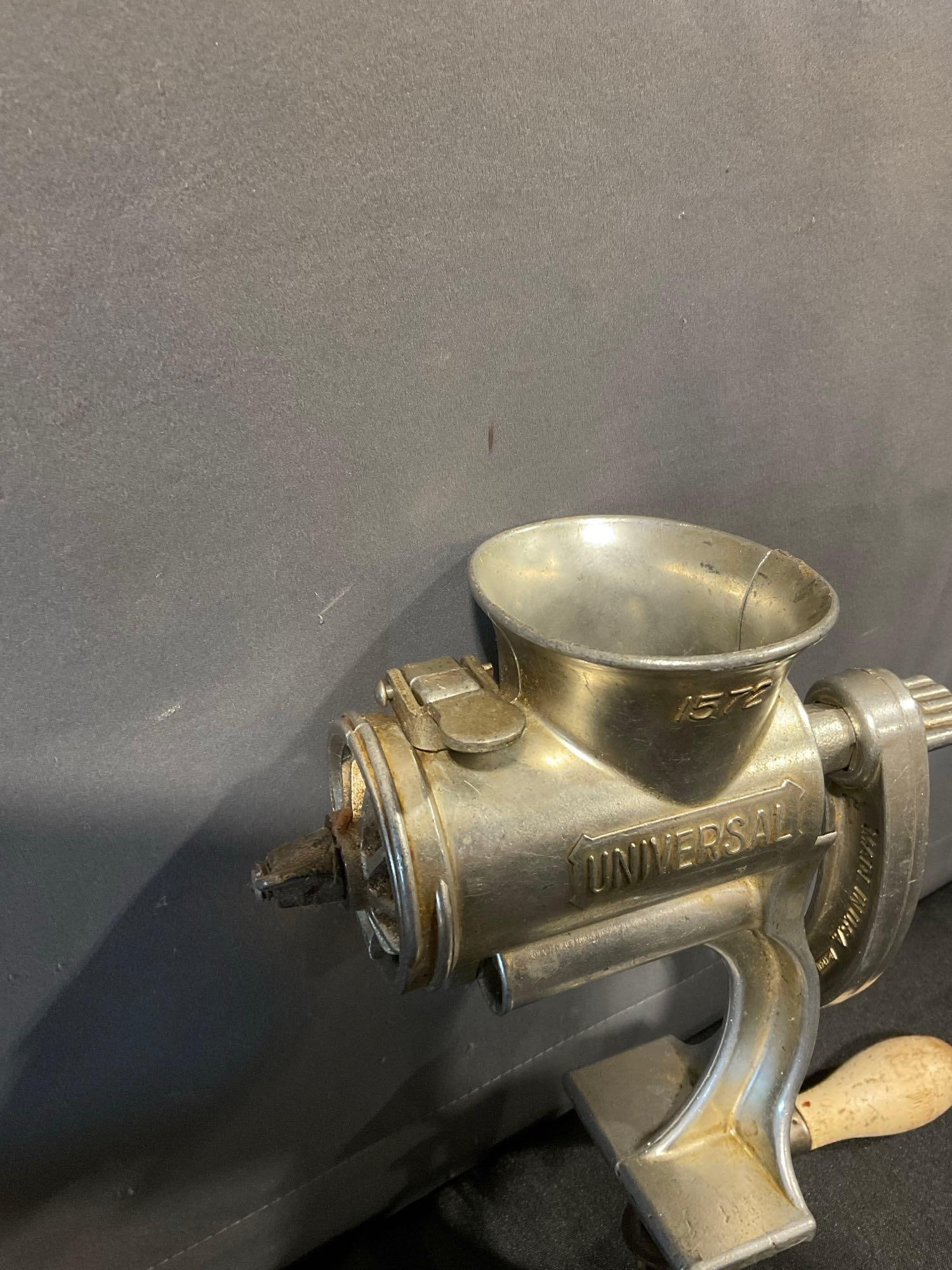 1940s Universal Crank Food Grinder, w/2 Worm gears, #1572 - 2