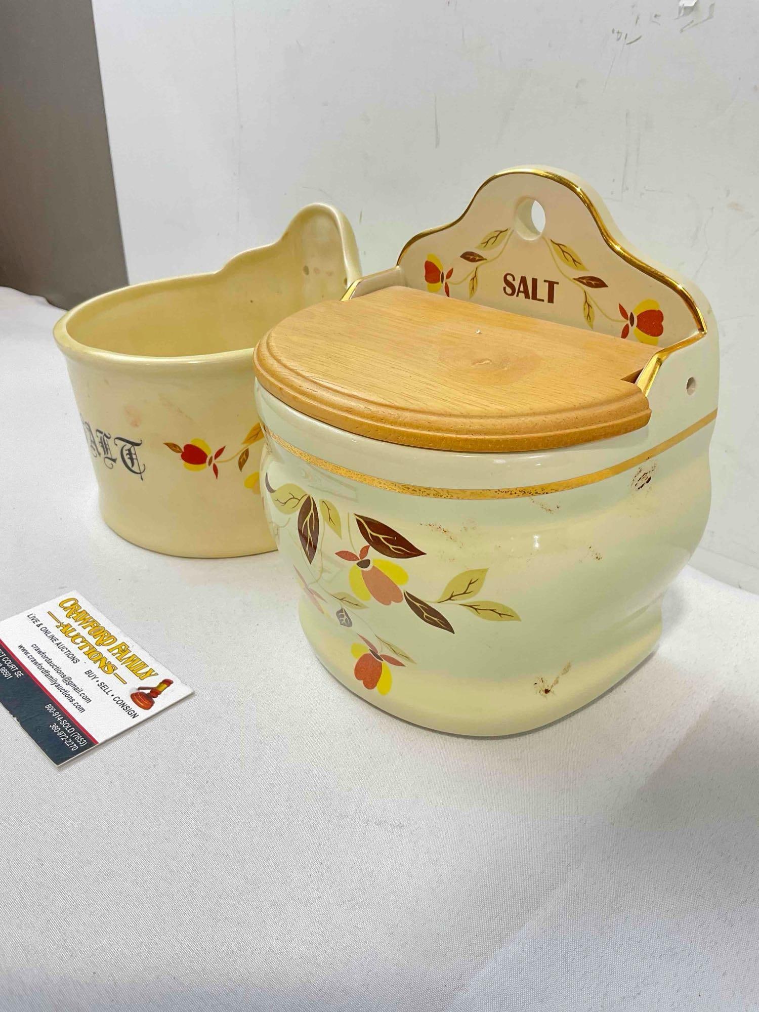 2 pcs Ceramic Salt Cellars w/ Autumn Leaf Pattern, 1x Unmarked, 1x Ceramic Specialties. See pics. - 2