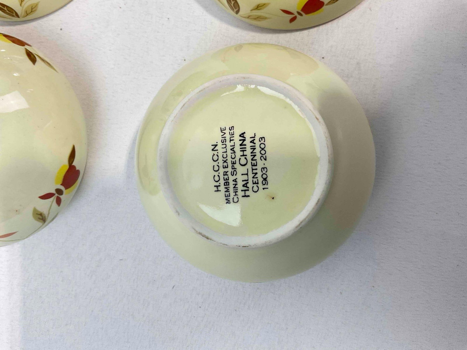 8 pcs Hall China & Ceramic Specialties Bowls in Autumn Leaf Pattern. Good Condition. See pics. - 7