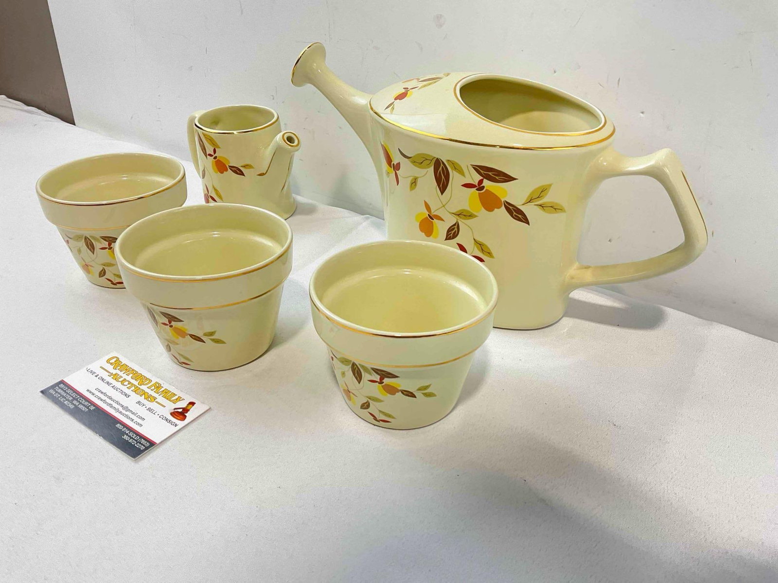 5 pcs Vintage Ceramic Assortment w/ Hall China's Autumn Leaf Pattern, incl. 3x Planter Pots. - 3