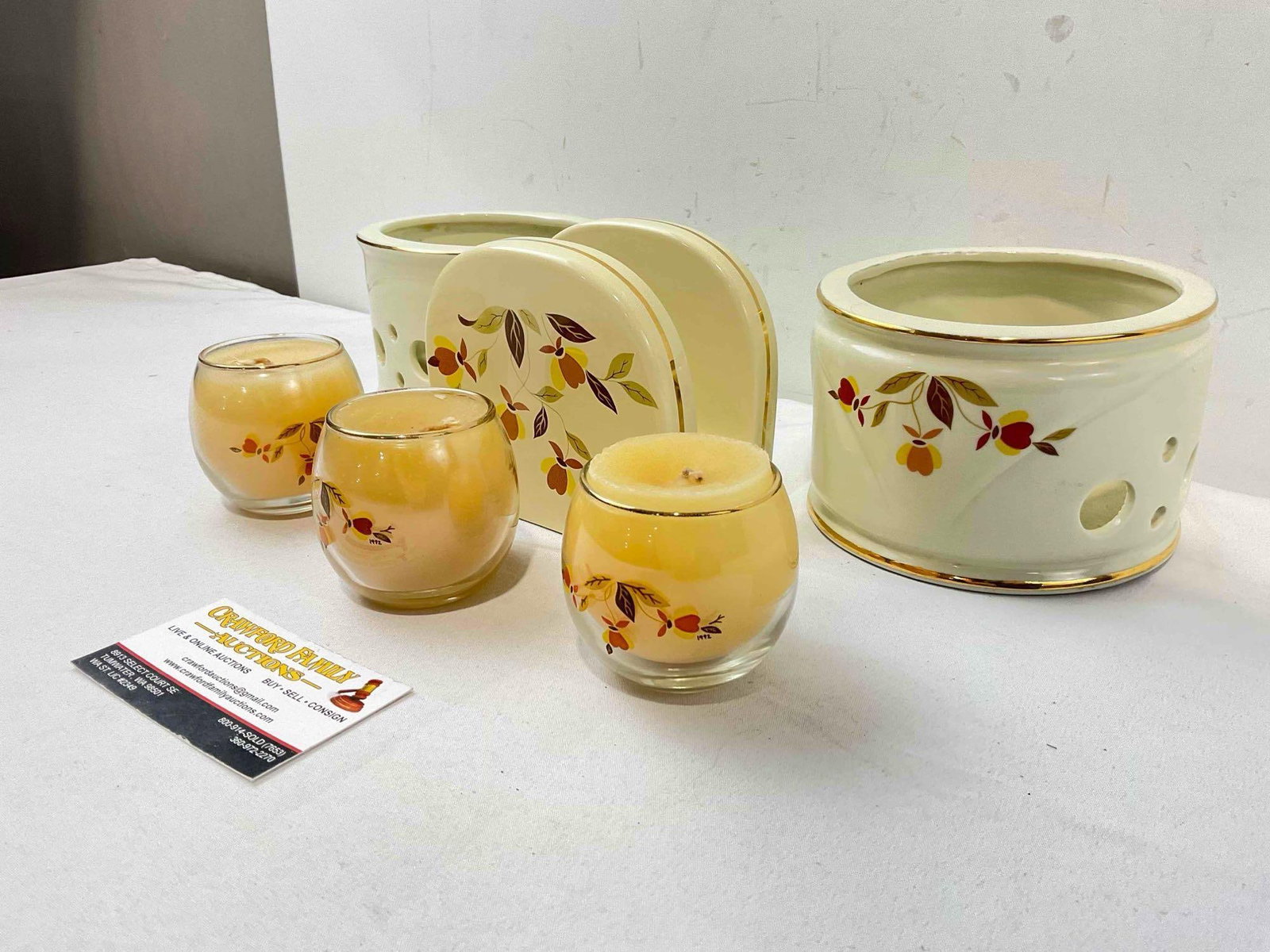 6 pcs Hall's Autumn Leaf Assortment, incl. Napkin Holder, 3x Candles & 2x Candle Holders. - 2