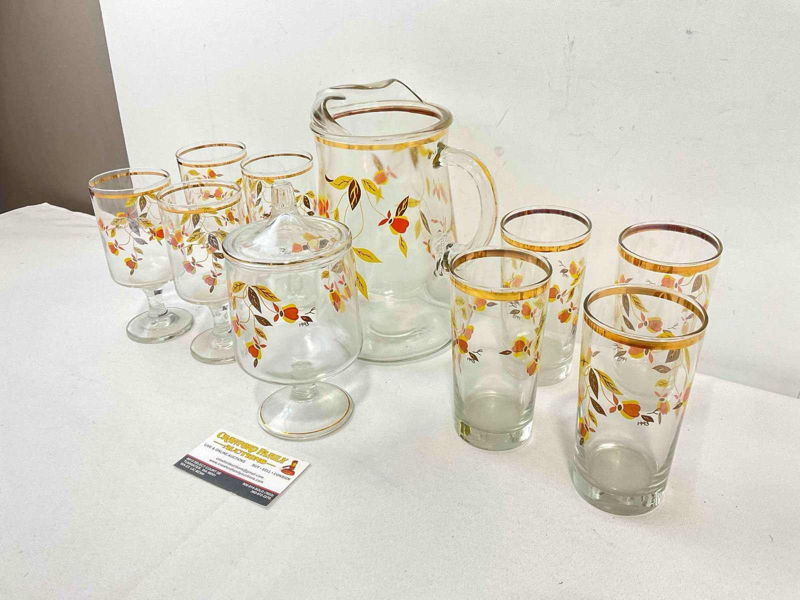 10 pcs Vintage Glassware w/ Hall China's Autumn Leaf Design, incl. 8x Cups, Pitcher & Candy Jar. - 2