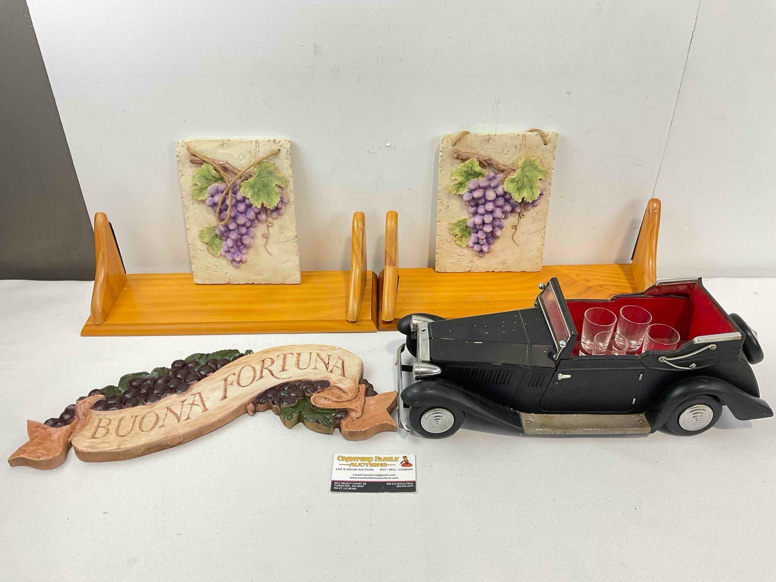 5 pcs Decor Assortment, incl. Resin Grape Plaques, Uninstalled Wooden Wall Shelves & More!: 5 pcs Decor Assortment, incl. Resin Grape Plaques, Uninstalled Wooden Wall Shelves & More! Minor wear indicative of age and use, otherwise looks to be in fair condition. Fits in a box measuring