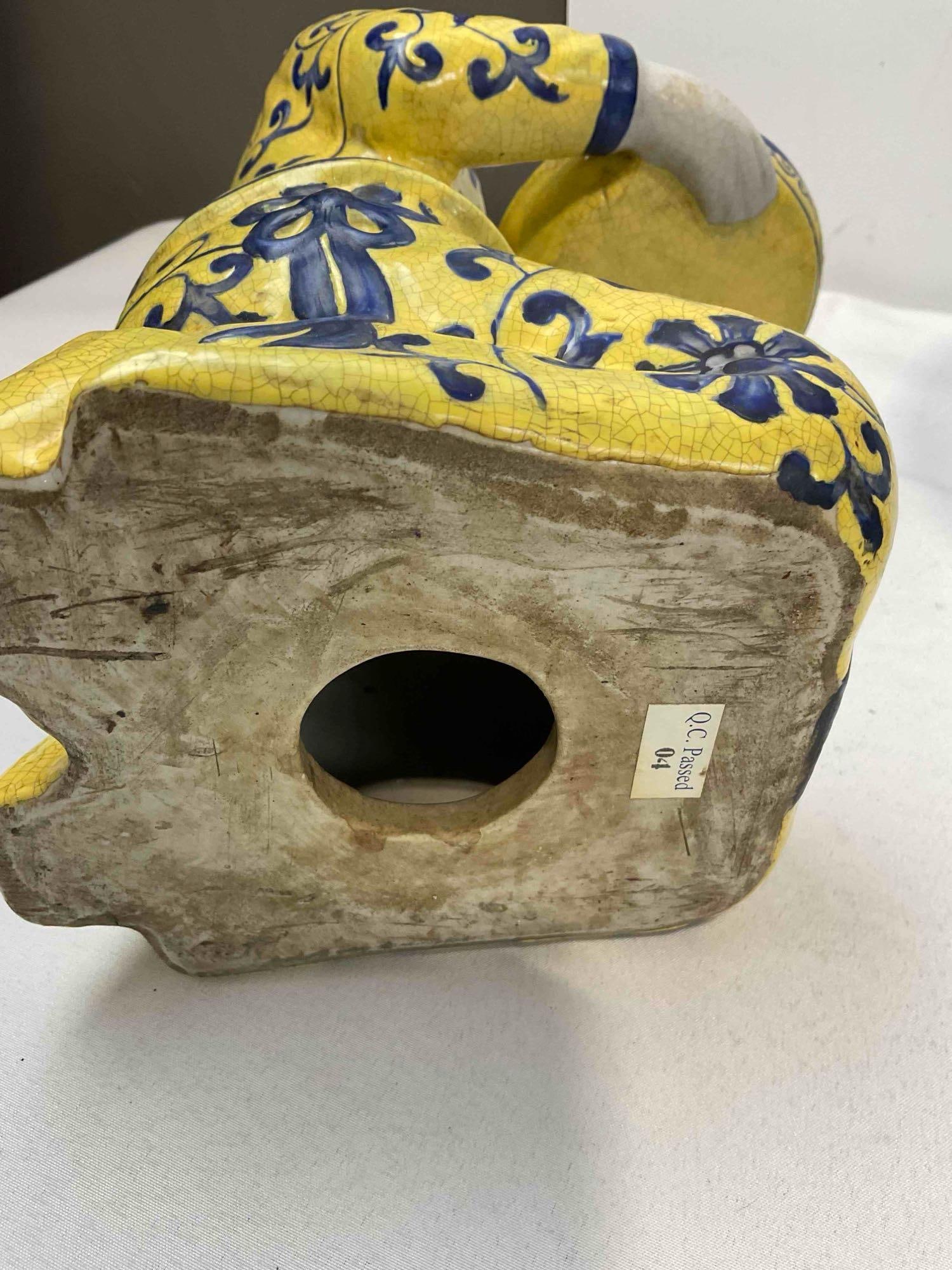 3 pcs Asian Style Decorative Ceramic Assortment, incl. Vase, Bowl, Figural Candle Holder. See pics. - 5