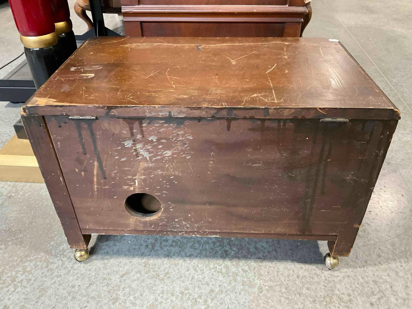 Vintage Wooden Storage Chest w/ Castors. Fair Condition. See pics. - 5