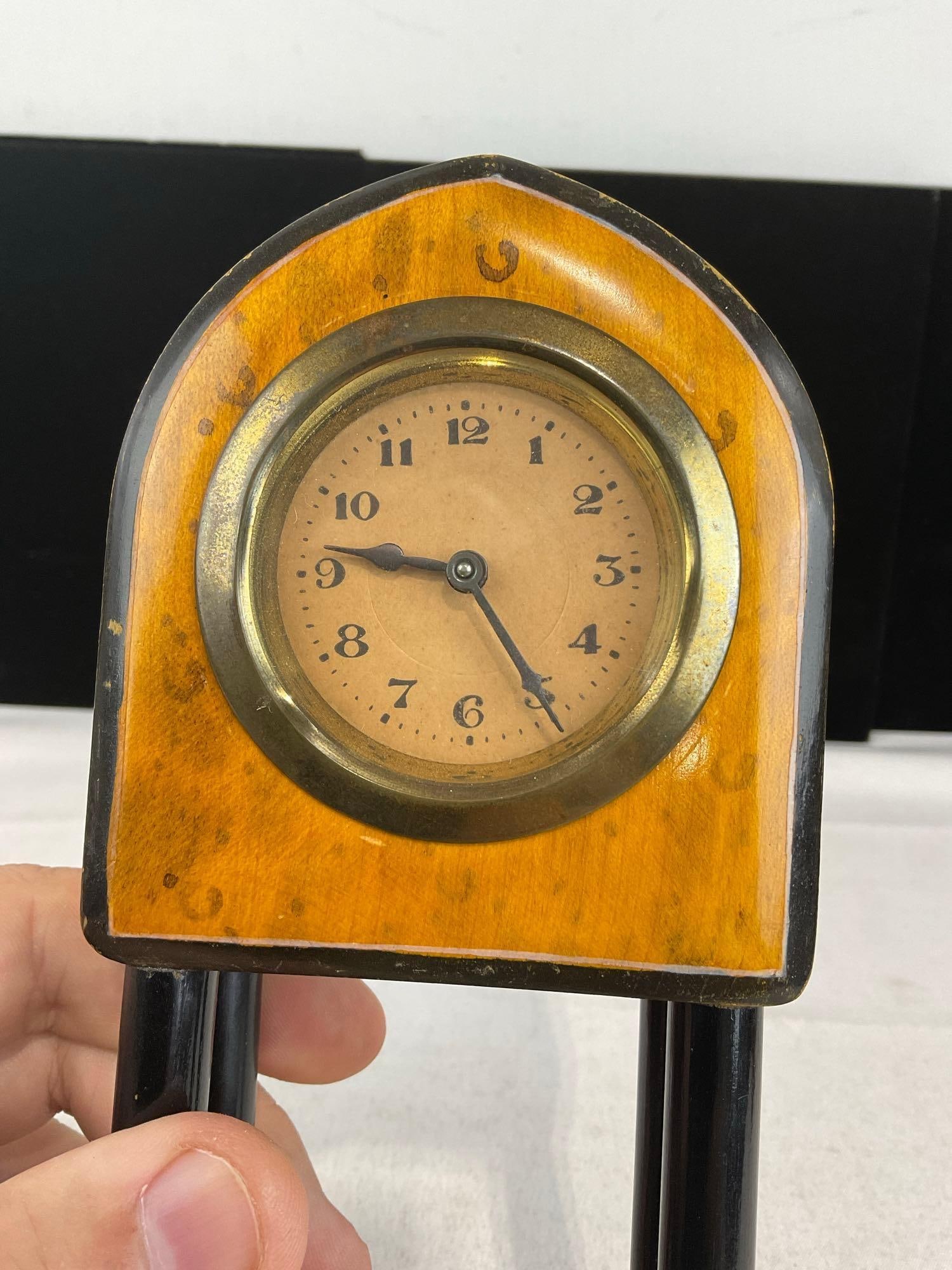 Vintage Small Desk Clock, 4 Column Elevated style, see pics - 2