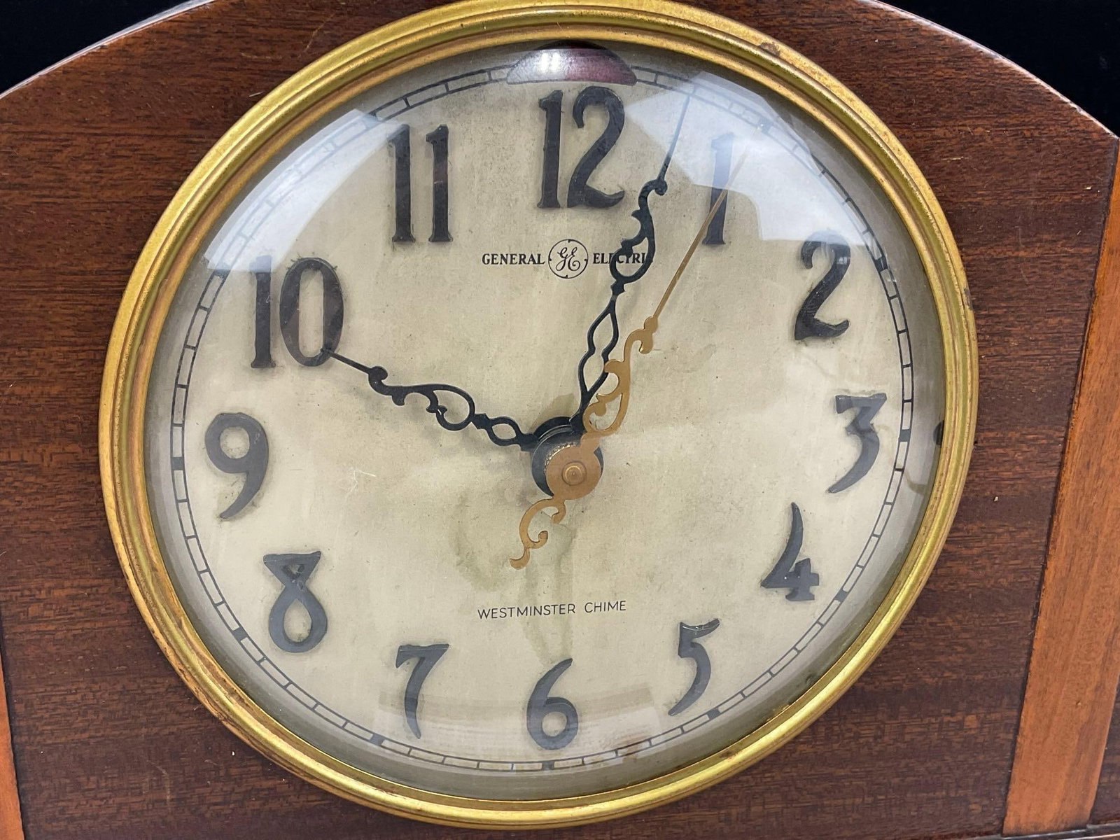 Vintage General Electric Model 350 Westminster Chime Mantel Clock, Telechron motor, 9x14x5 inches - 2