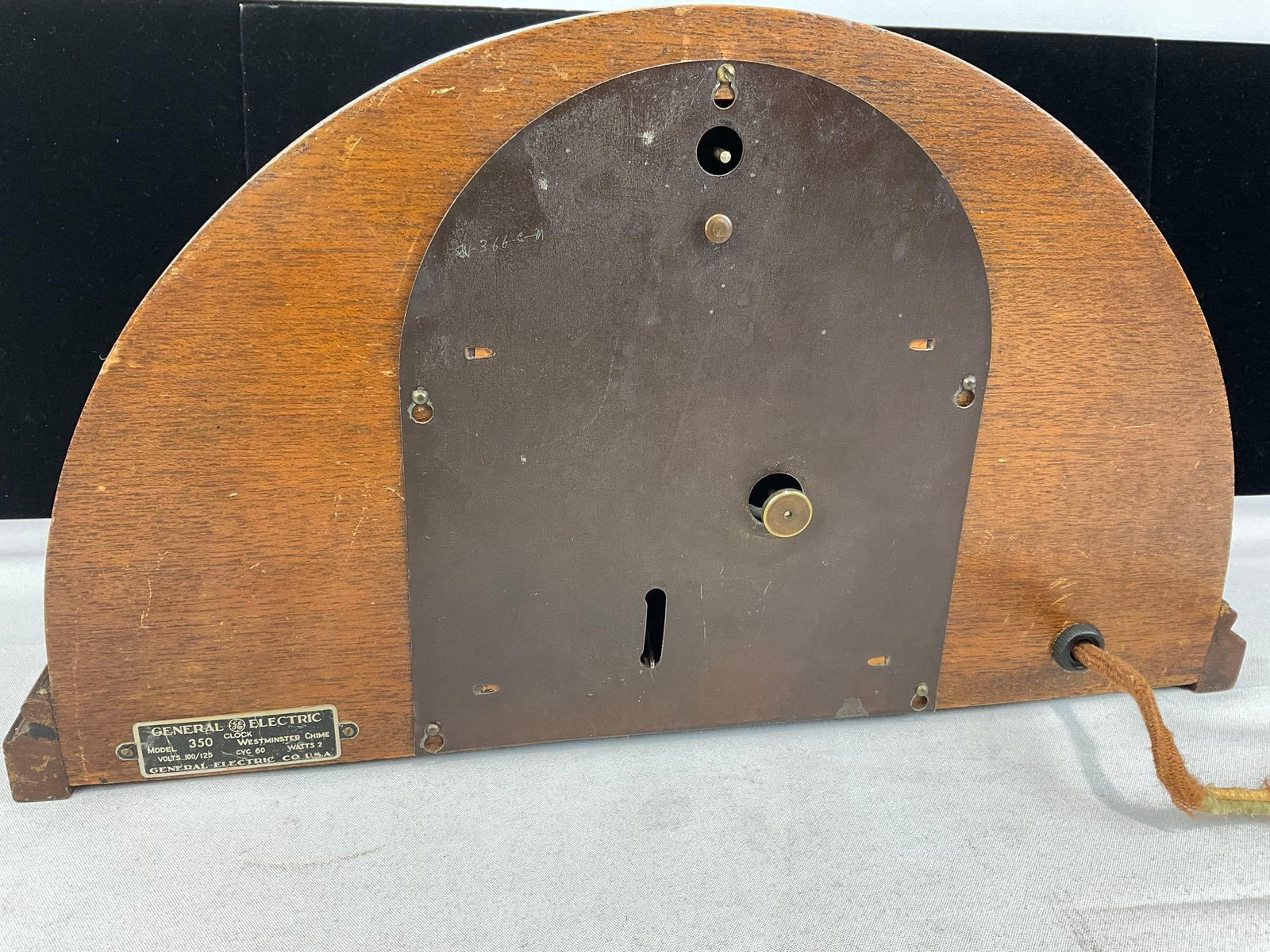 Vintage General Electric Model 350 Westminster Chime Mantel Clock, Telechron motor, 9x14x5 inches - 4