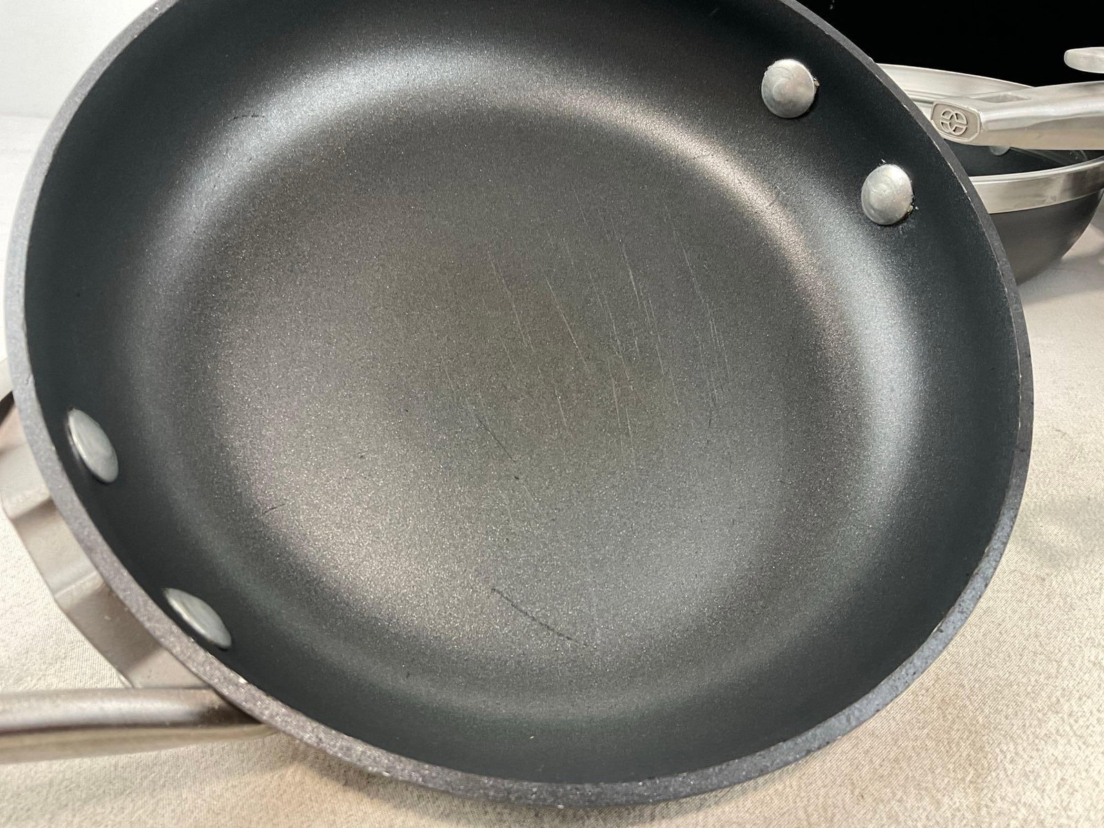 Calphalon Premier 8 inch, & 10 inch Skillet, w/lid, 1.5 Qt & 2.5 Qt Pot w/lids - 2