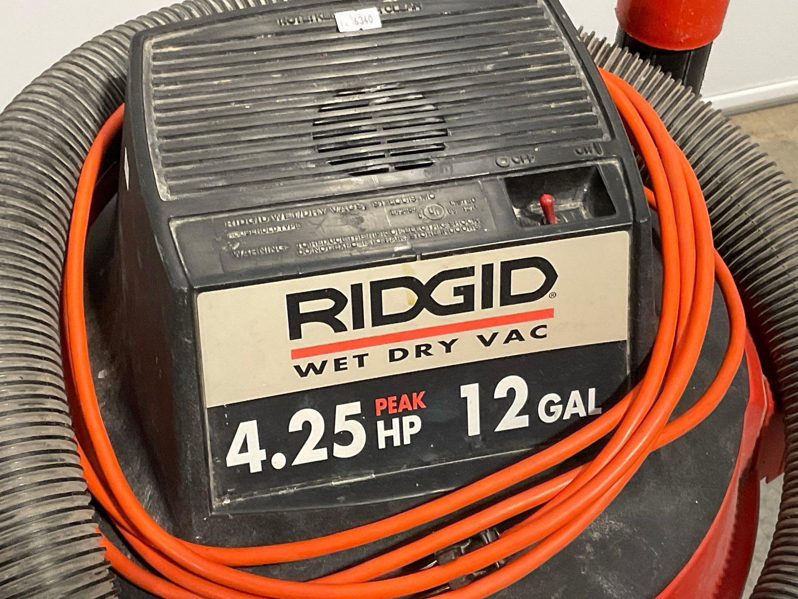 Ridgid Wet Dry Vacuum 4.25 HP 12 Gallons, tested & working, WD12000 - 2