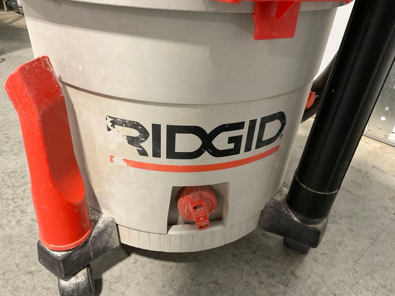 Ridgid Wet Dry Vacuum 4.25 HP 12 Gallons, tested & working, WD12000 - 5