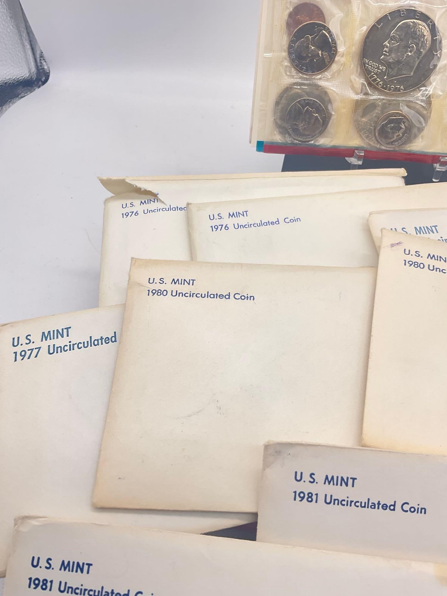 9 X US mint P & D Uncirculated coins sets 1975, 2x 1976, 2x 1977, 2x 1980, 2x 1981 - 3
