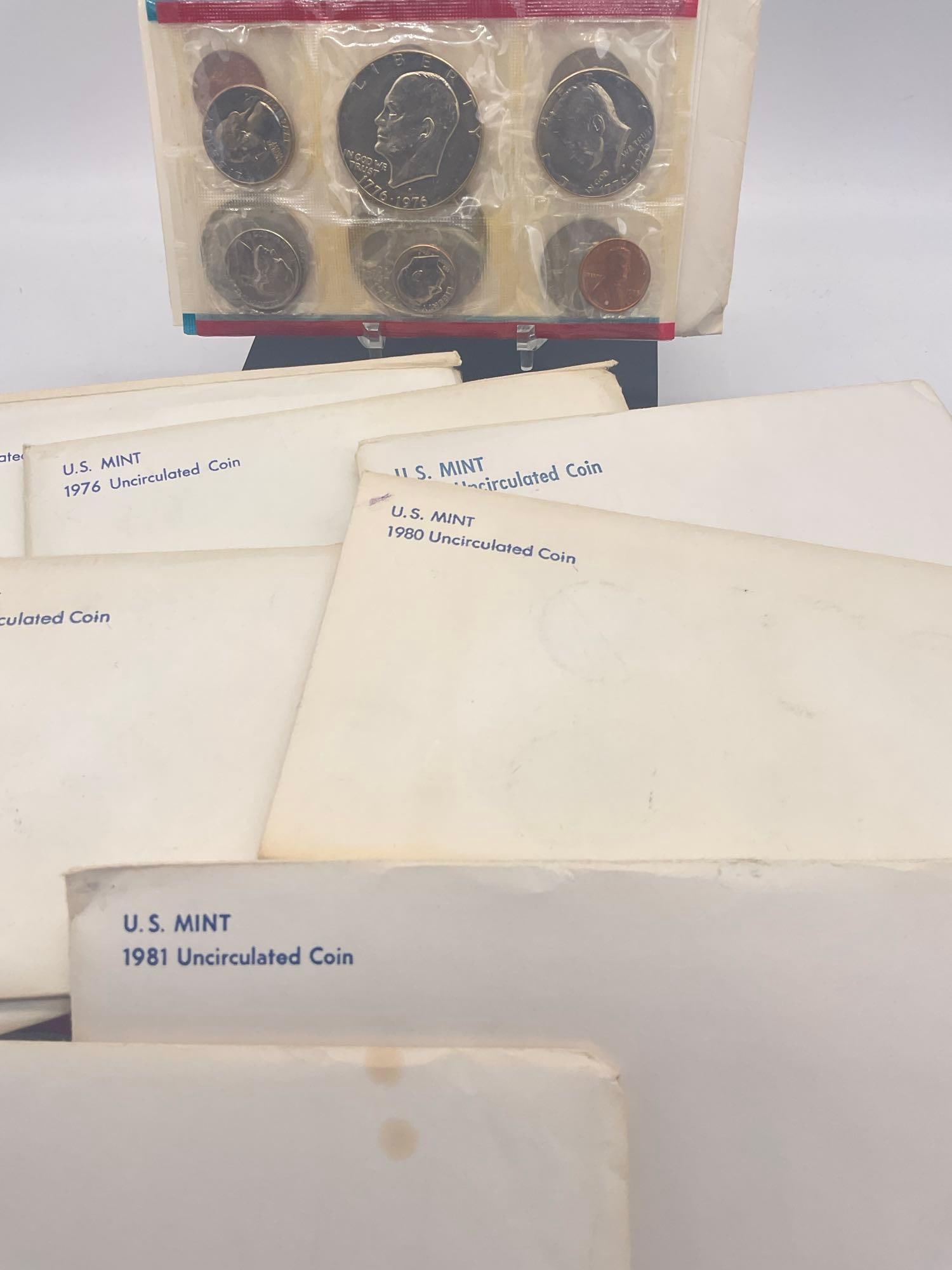 9 X US mint P & D Uncirculated coins sets 1975, 2x 1976, 2x 1977, 2x 1980, 2x 1981 - 4