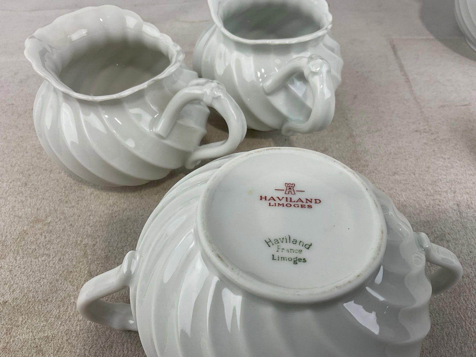Haviland Limoges Porcelain China, Torse Blanc pattern, Teapot, Lidded Sugar Bowl, & 2 Creamers - 3