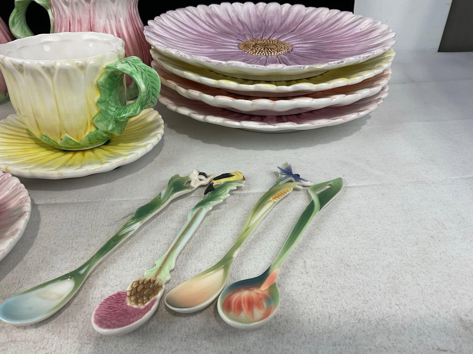 Vintage 1994 Bombay Company Flower Tea Set, different Teapot, Service for 4 - 3