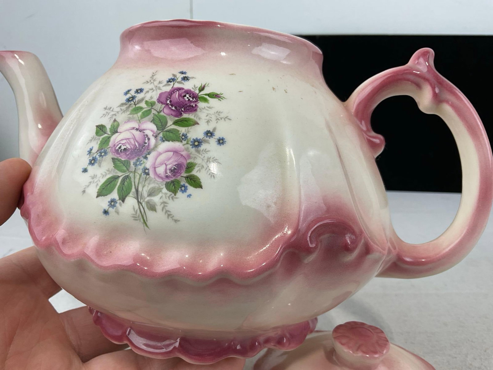 Vintage 1994 Bombay Company Flower Tea Set, different Teapot, Service for 4 - 7