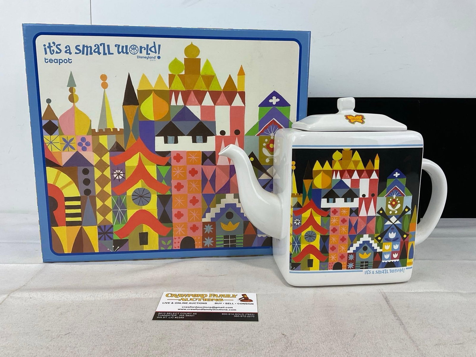 Disneyland It's A Small World! Teapot w/original box, 6x11x13 inches: Appears to be in good shape. The piece measures approx 6h x 11w x 13d inches. See pics. E-6320