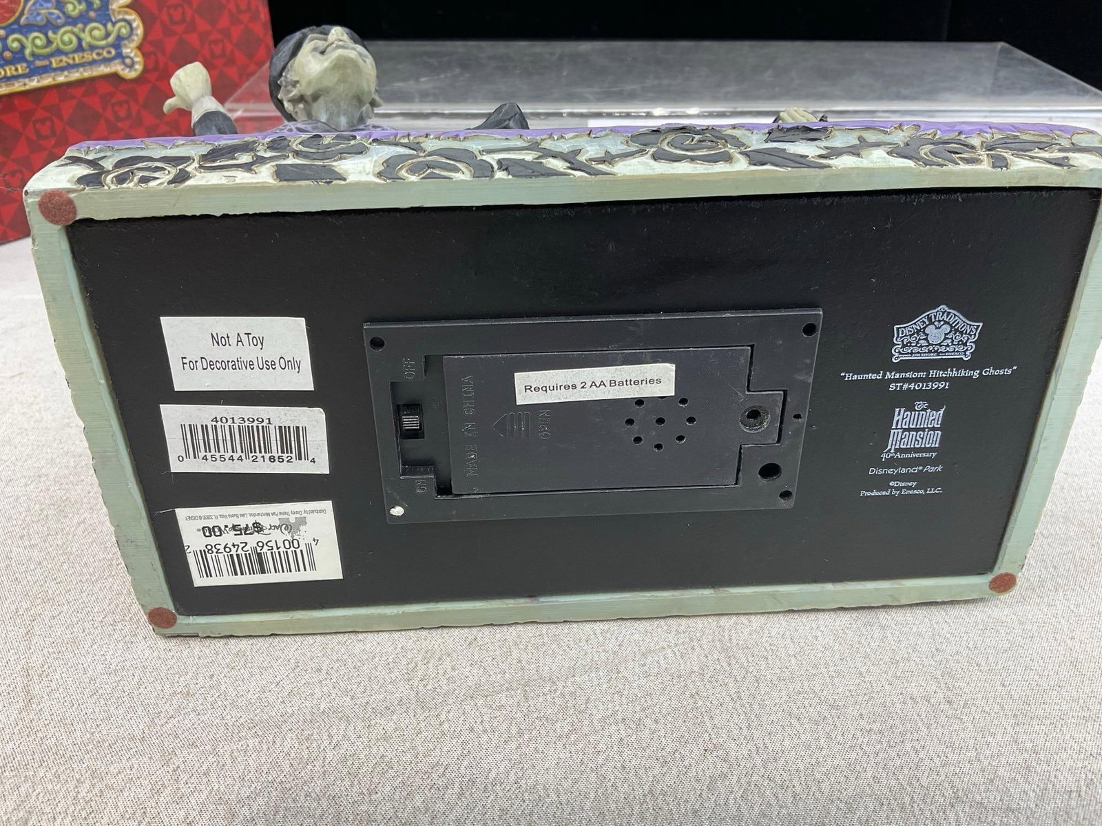 Disney Jim Shore Design, Haunted Mansion: Hitchhiking Ghosts, 4013991 Figurine w/original box - 4