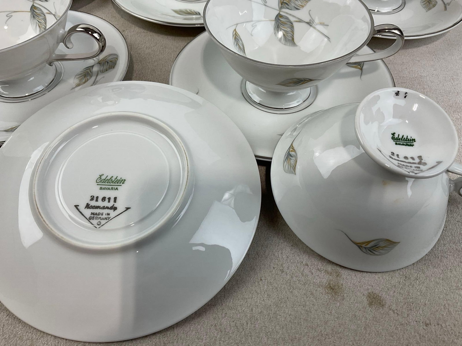 Edelstein Bavarian China, Normandy Pattern, 15 cups & 15 saucers, 30 pcs - 3