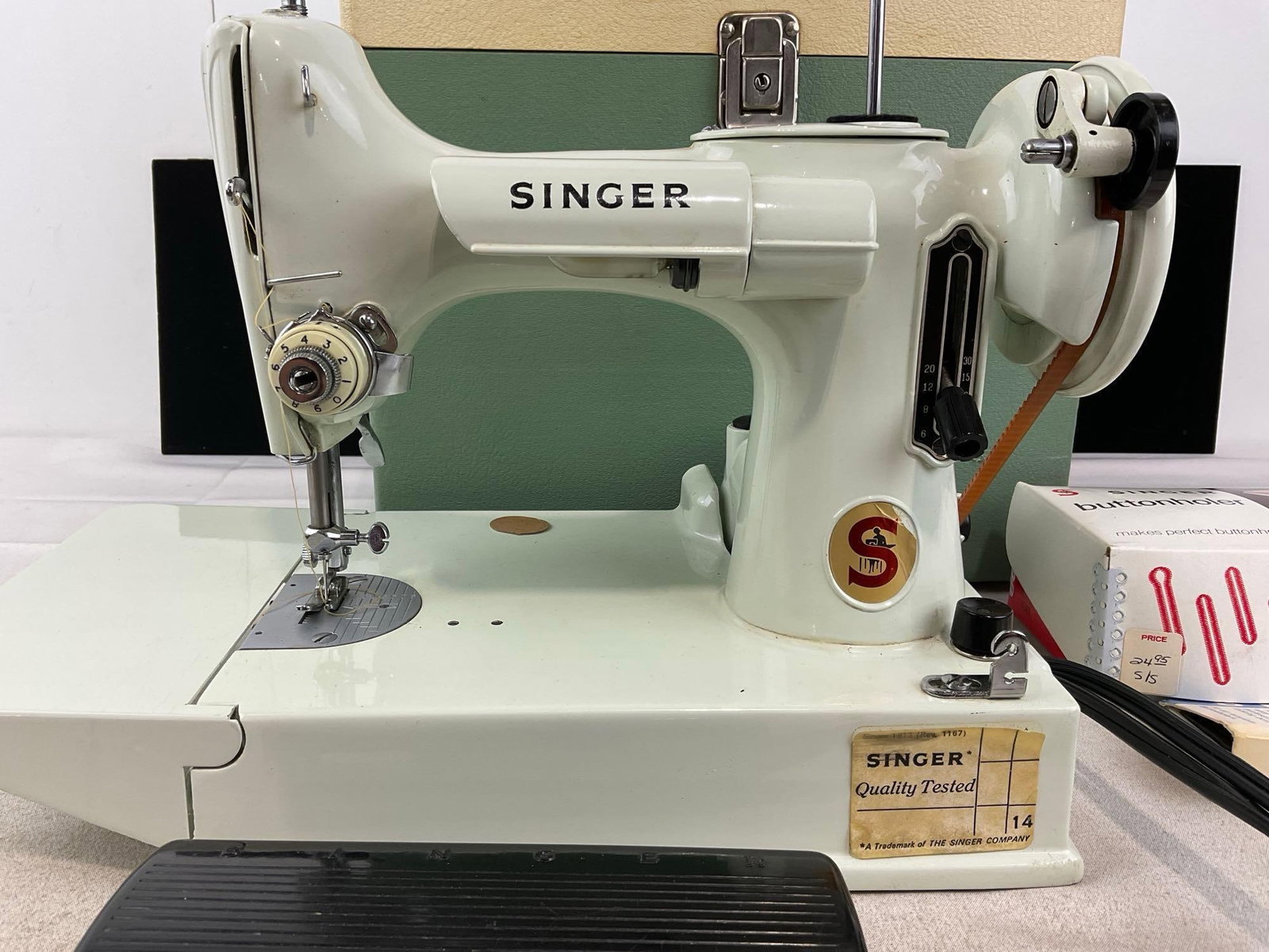 Vintage Mini Singer model 221K Sewing Machine, w/ Case, Painted Cast Iron - 2