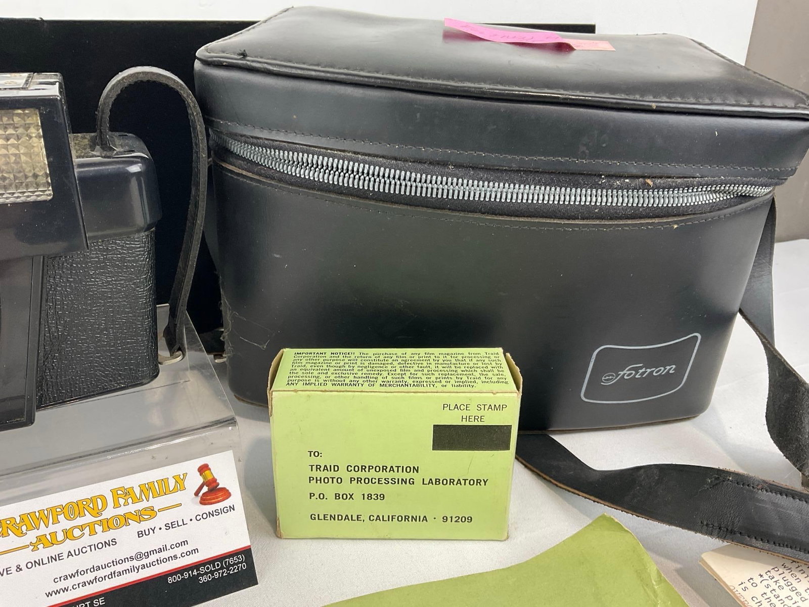 Vintage 1960s Traid Corporation Fotron Camera, w/Case, w/snap-load magazine - 3