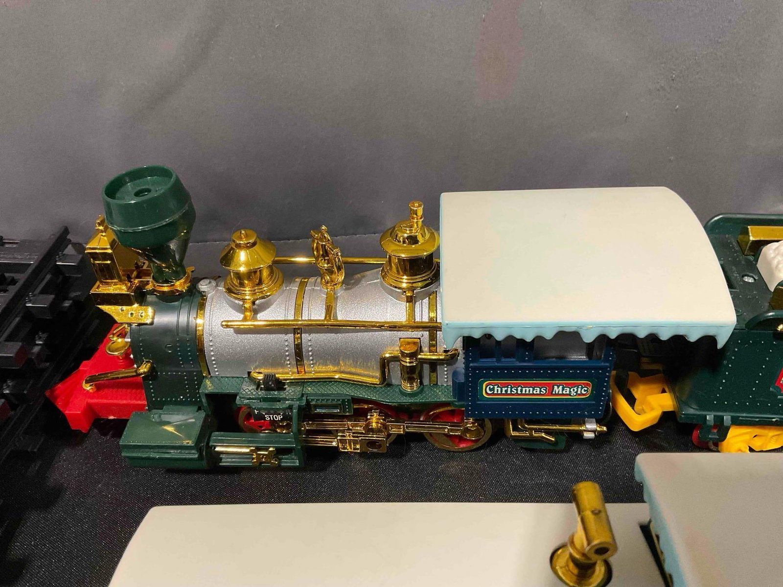 Vintage Animated Musical Christmas Train in Original Box. Not Working, Needs Batteries. See pics. - 5